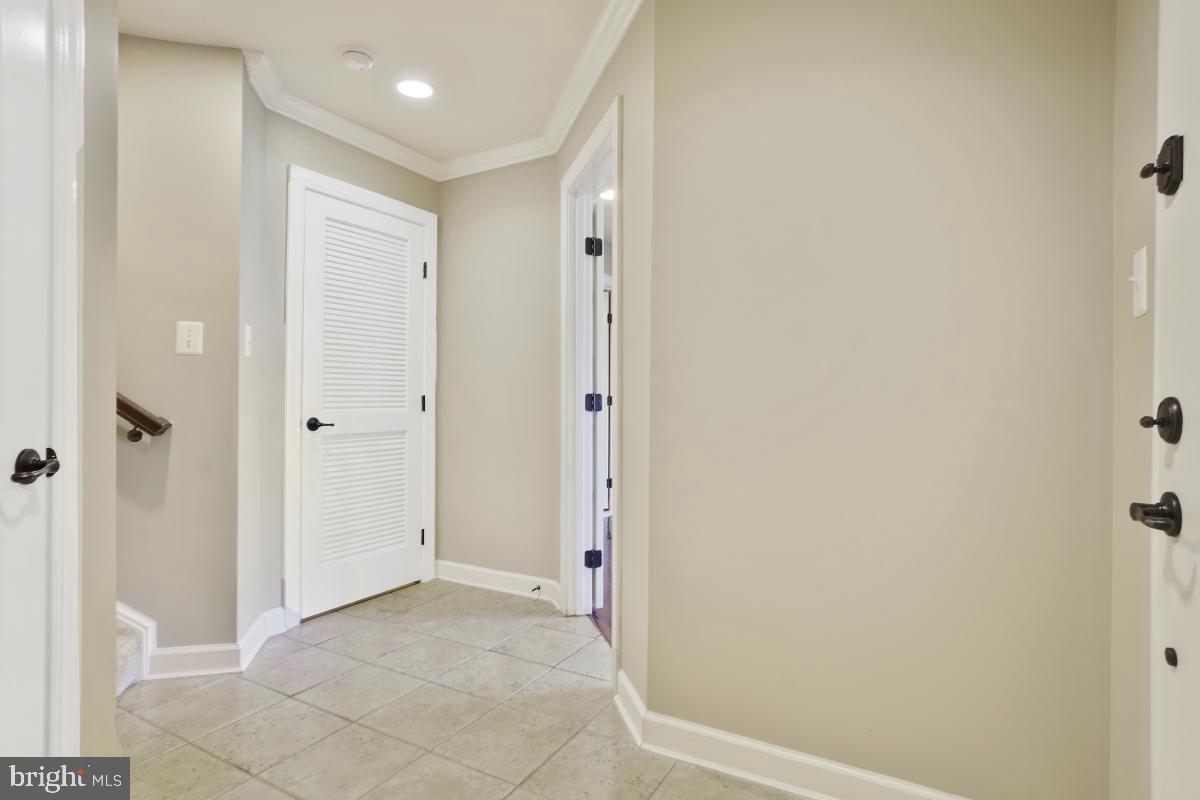 WATKINS MILL TOWN CENTER - Residential Lease