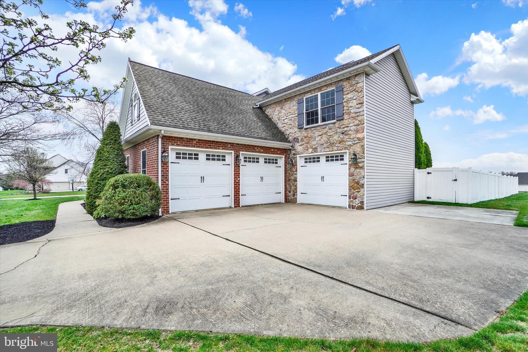 OLD IRON ESTATES - Residential