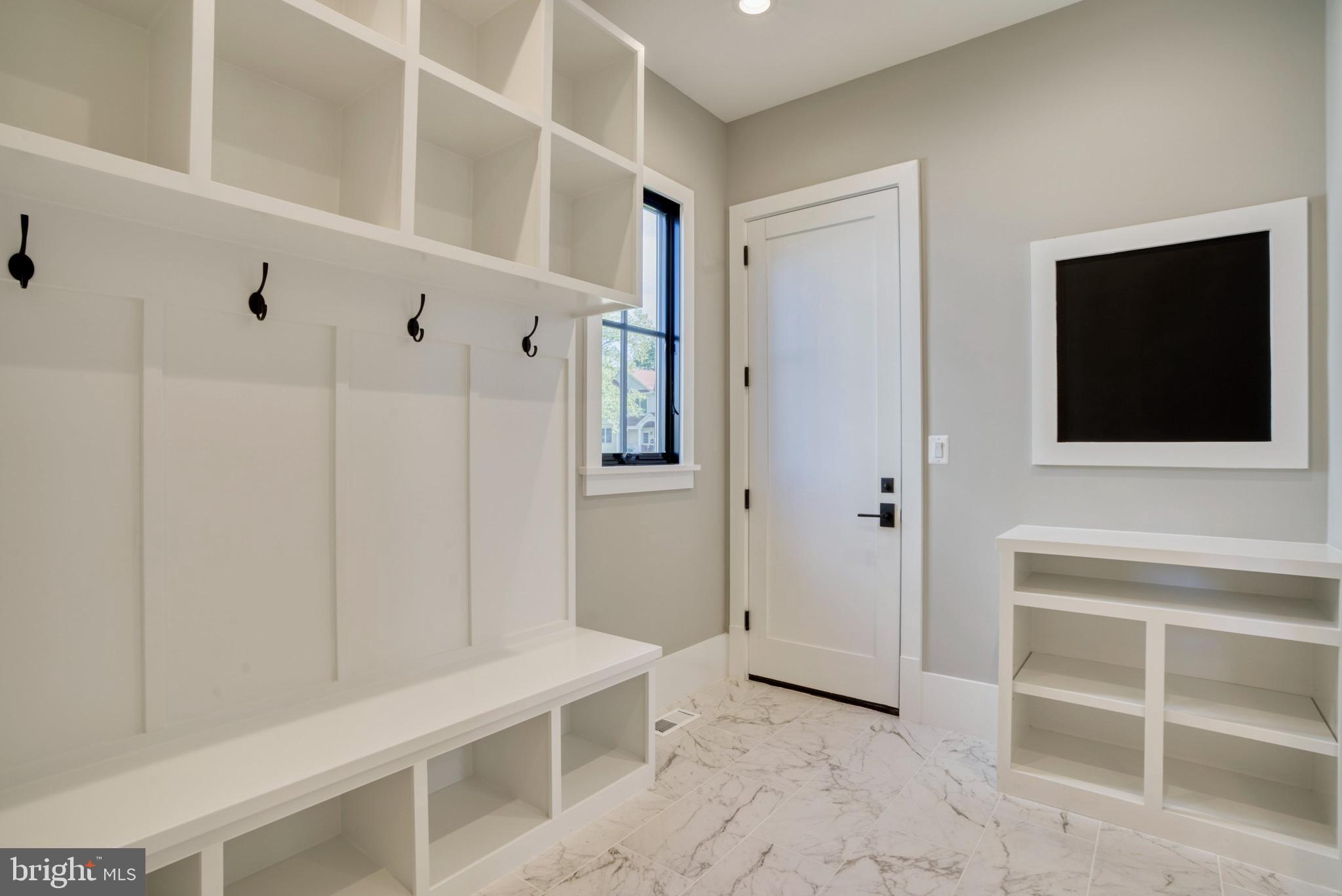 ROSEMONT - Residential