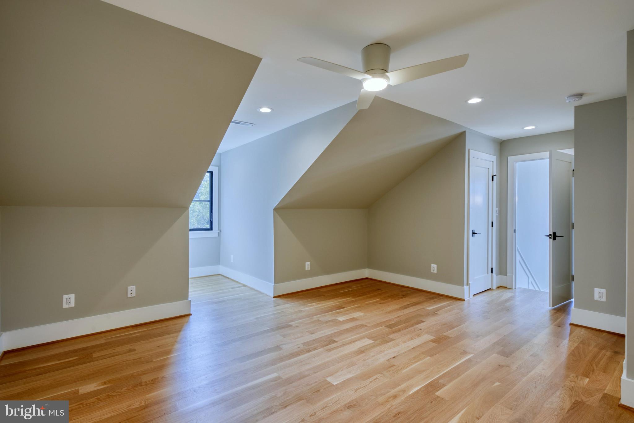 ROSEMONT - Residential