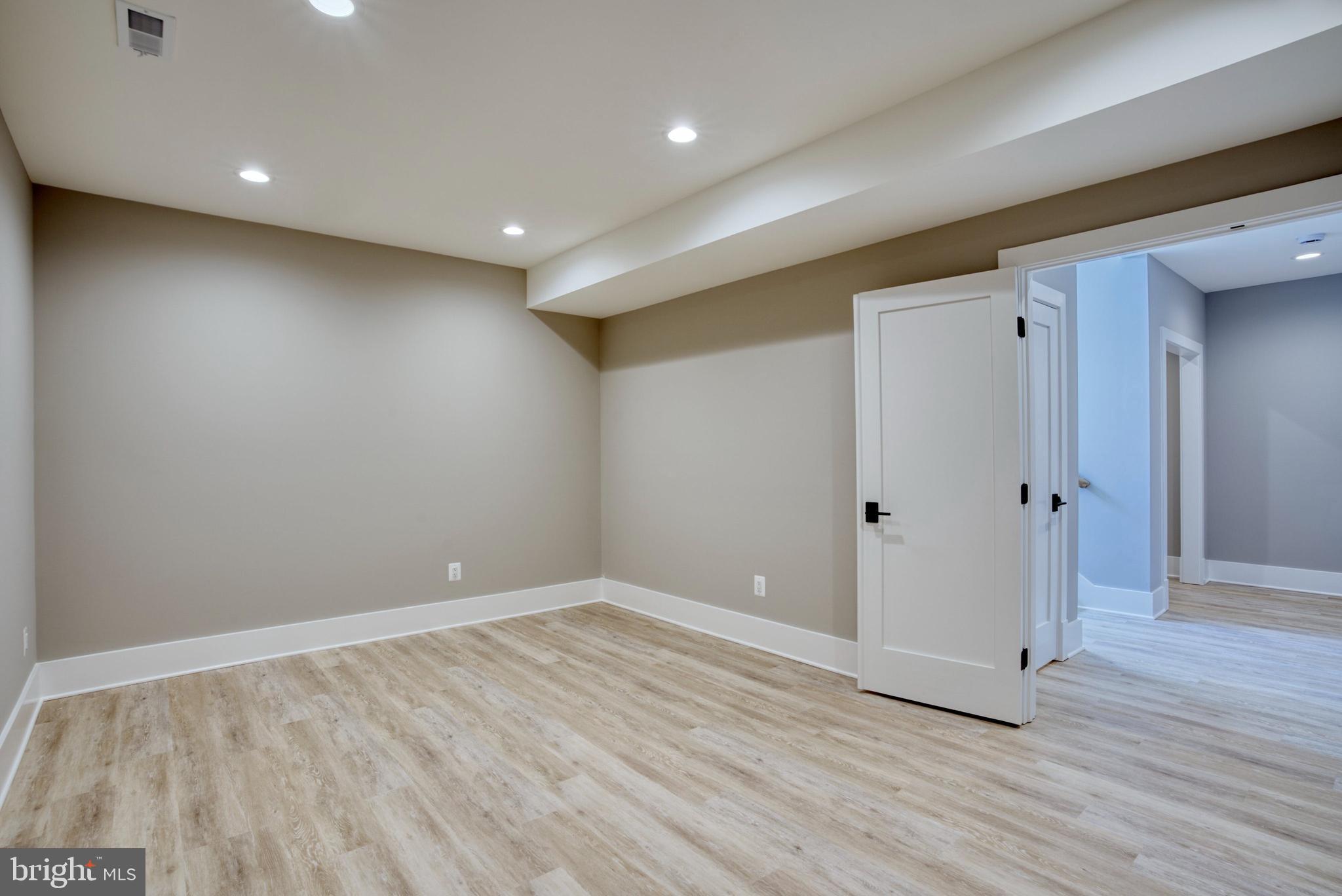 ROSEMONT - Residential