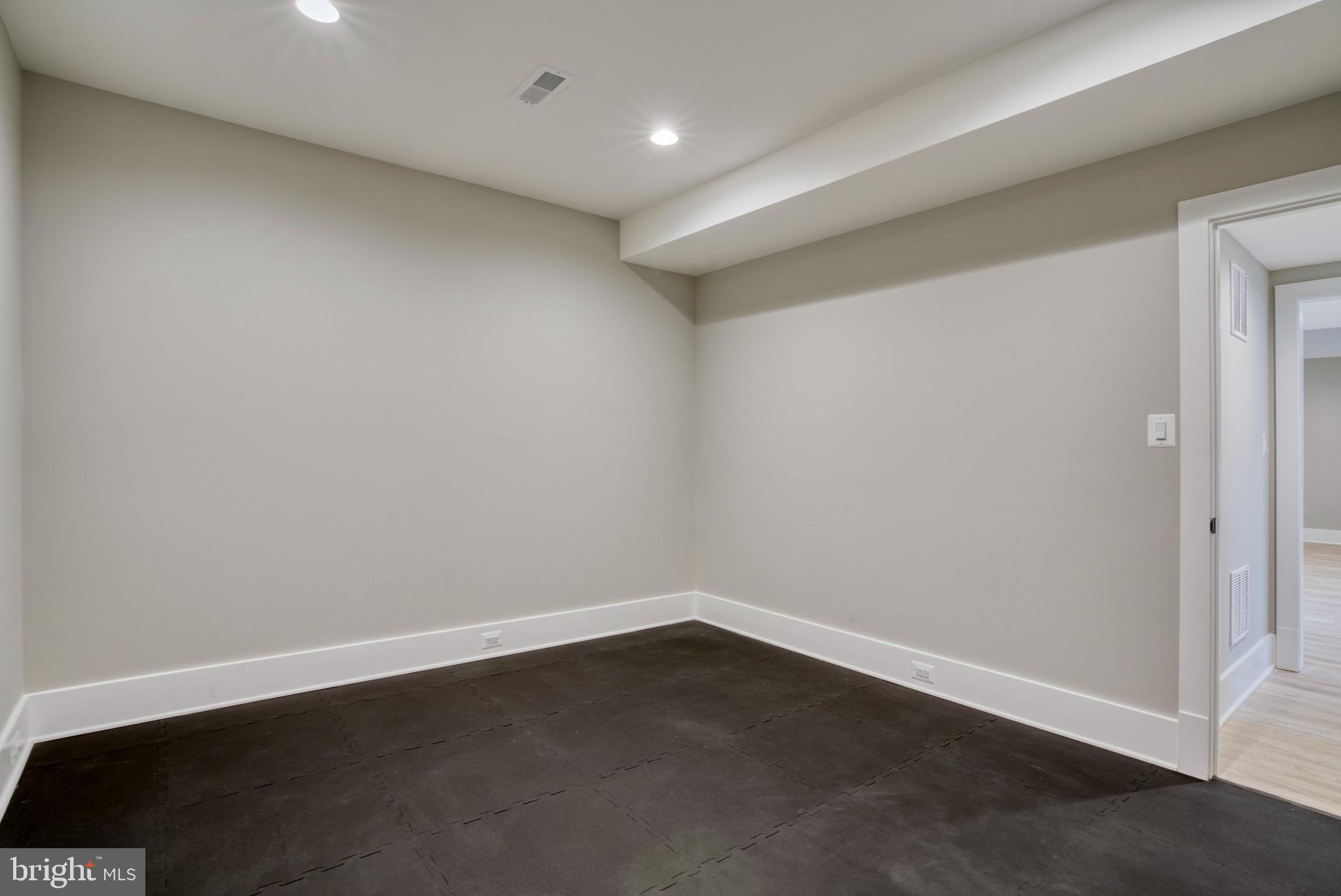 ROSEMONT - Residential