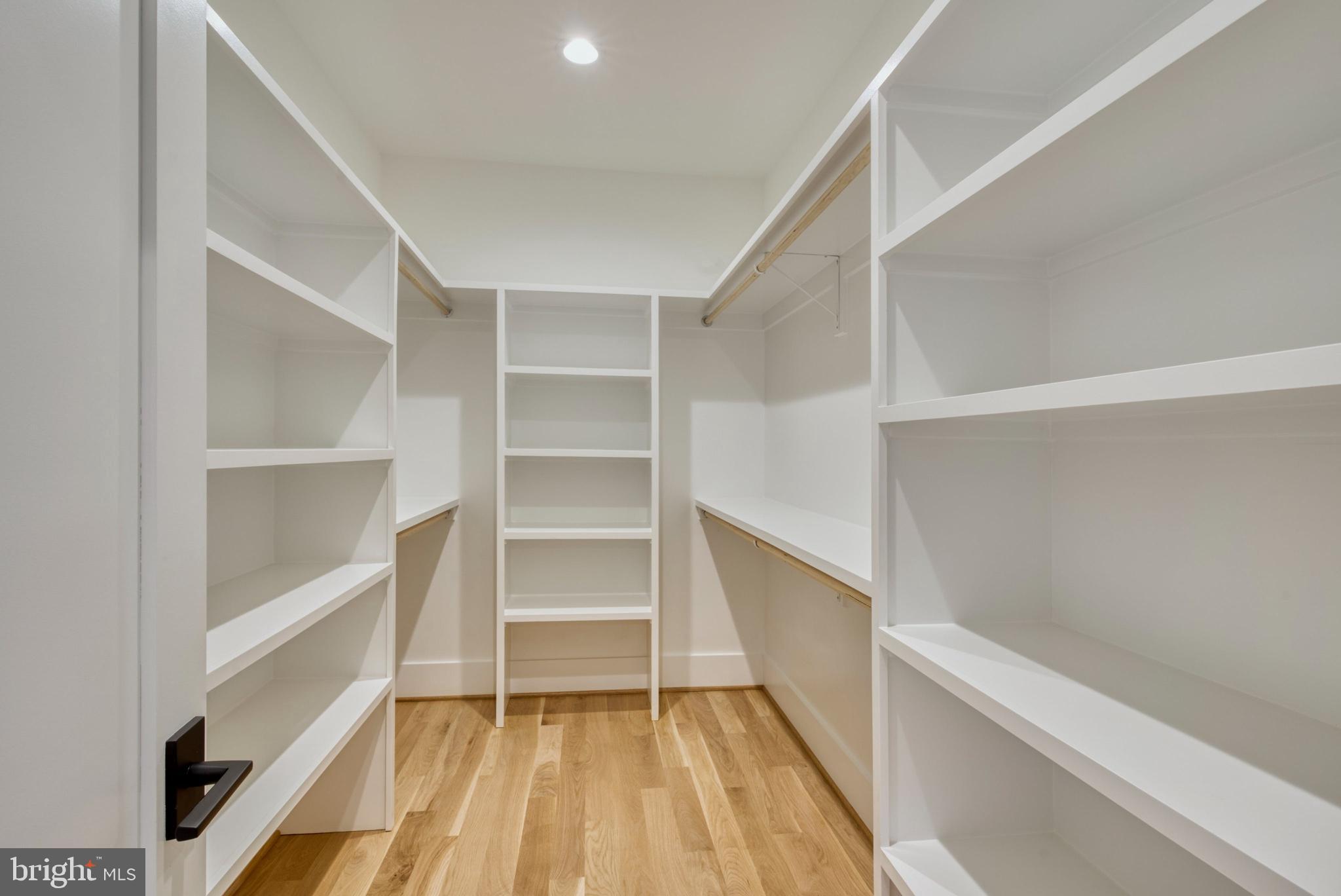 ROSEMONT - Residential