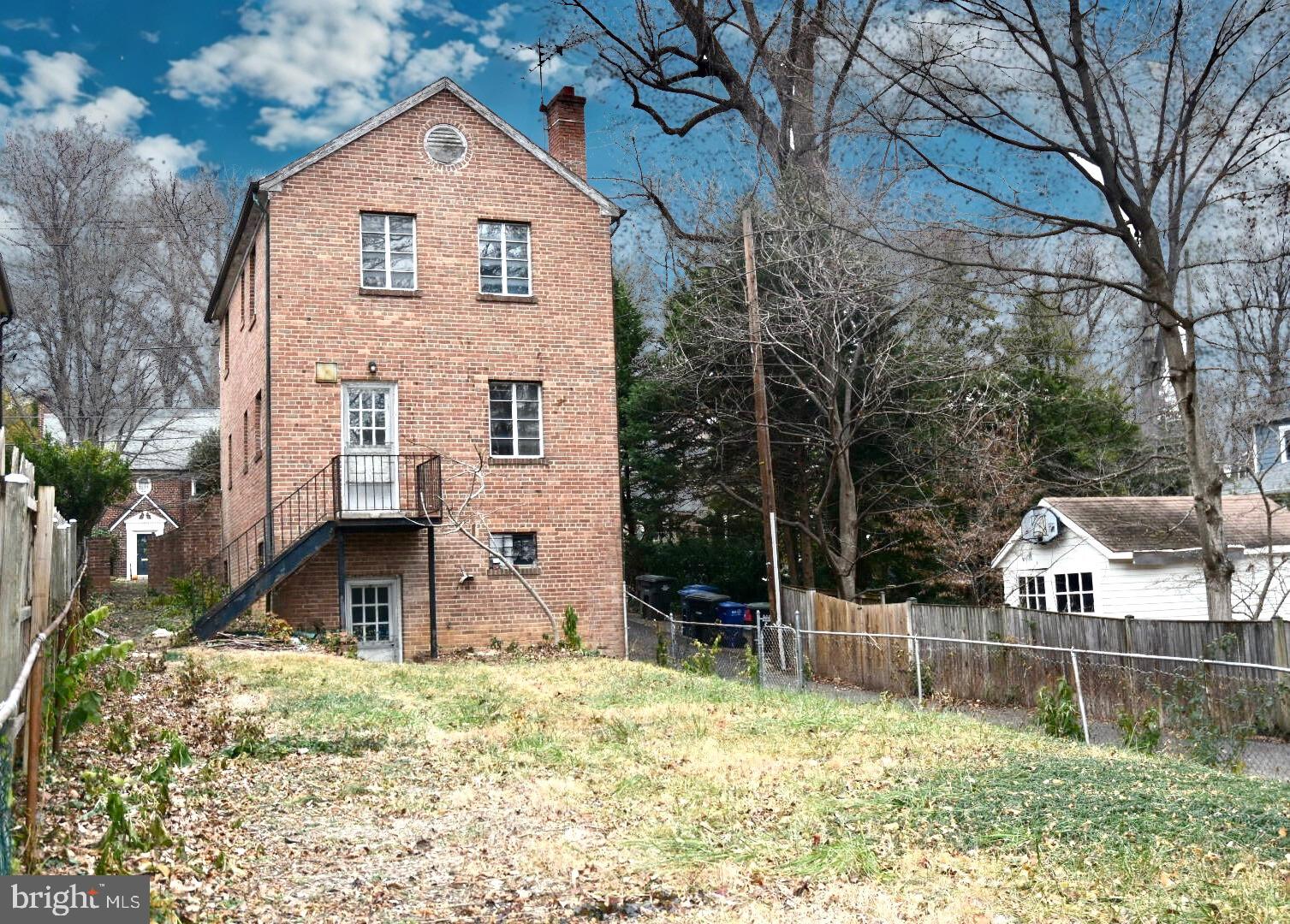 3210 QUESADA STREET NW