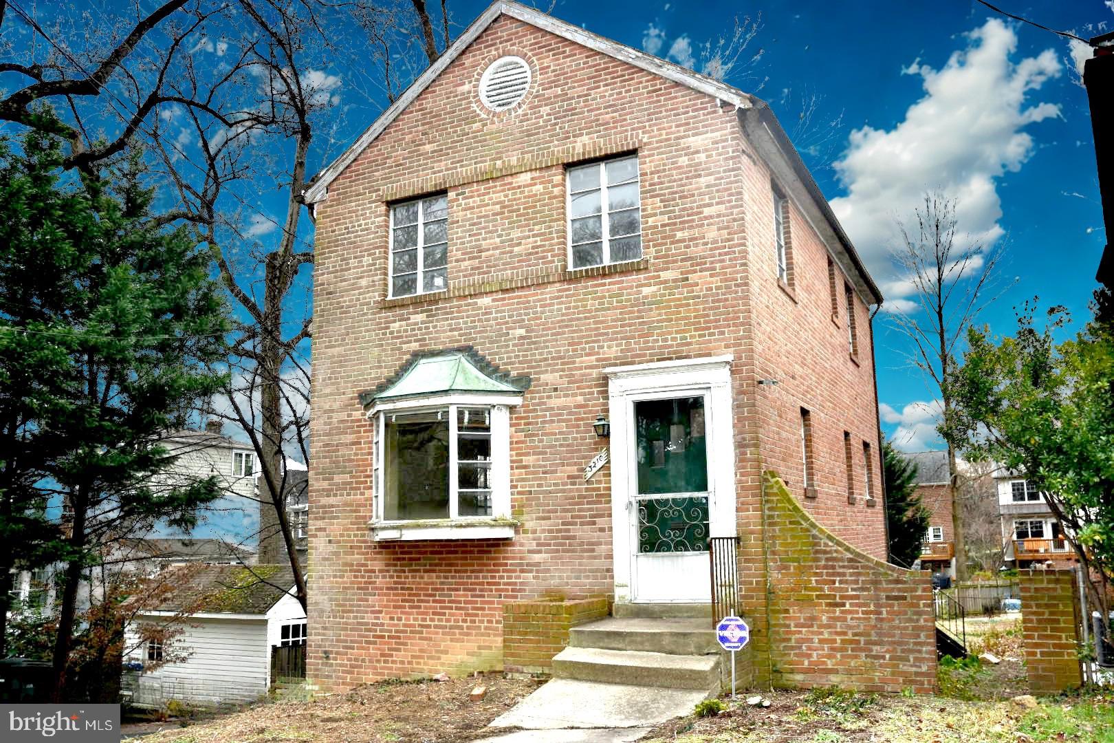 3210 QUESADA STREET NW