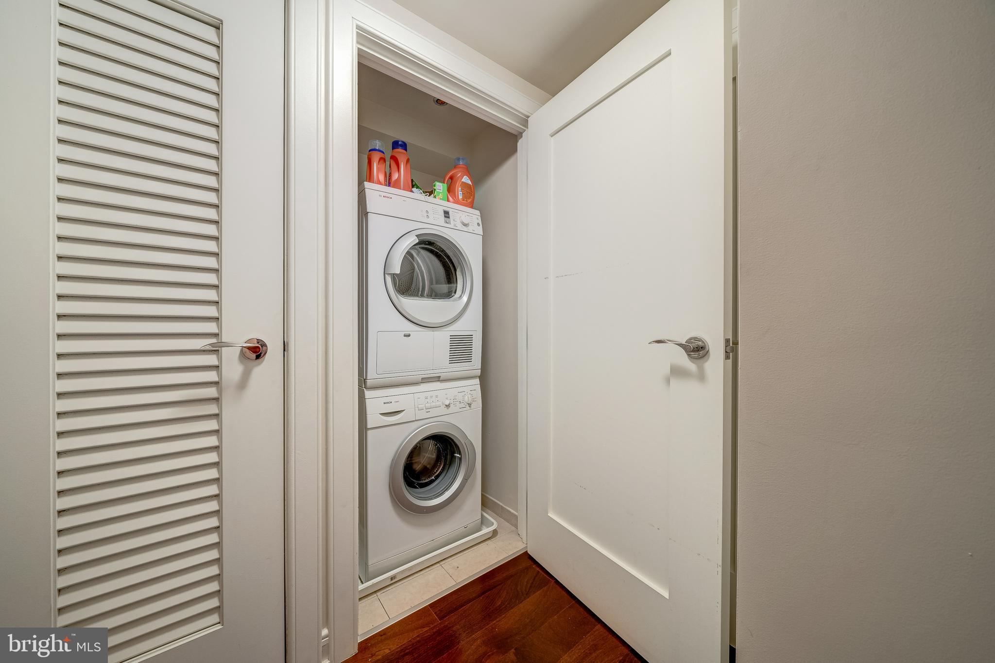 THE WATERVIEW - Residential Lease