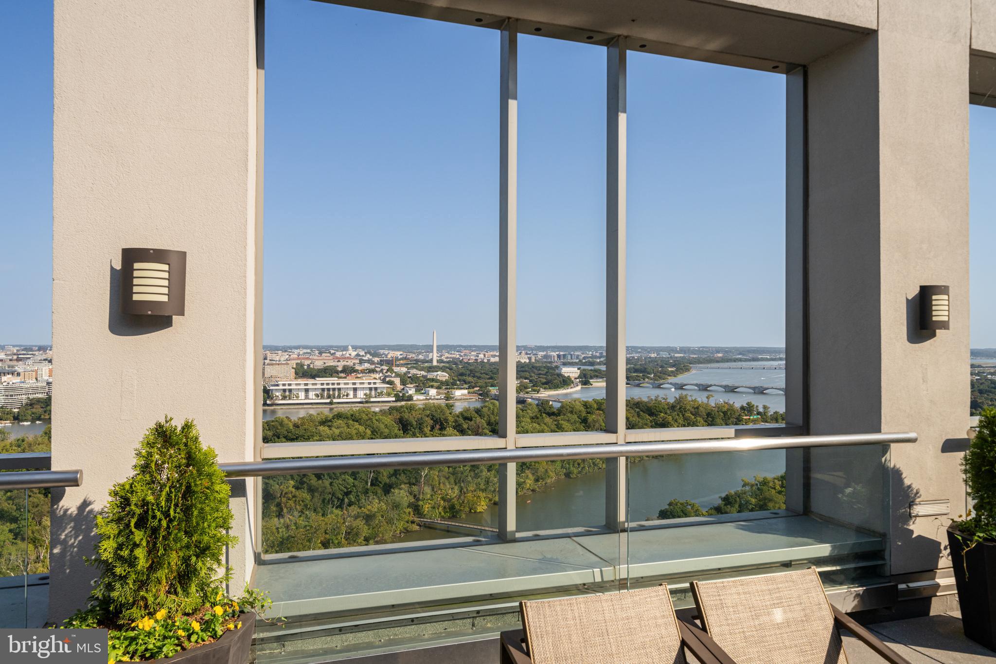 THE WATERVIEW - Residential Lease