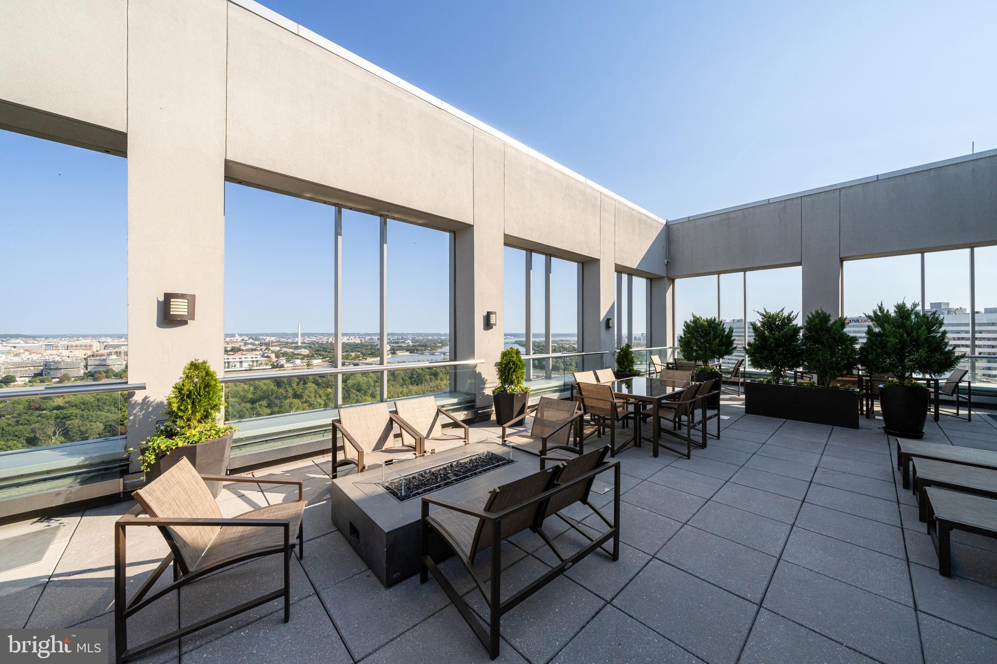 THE WATERVIEW - Residential Lease