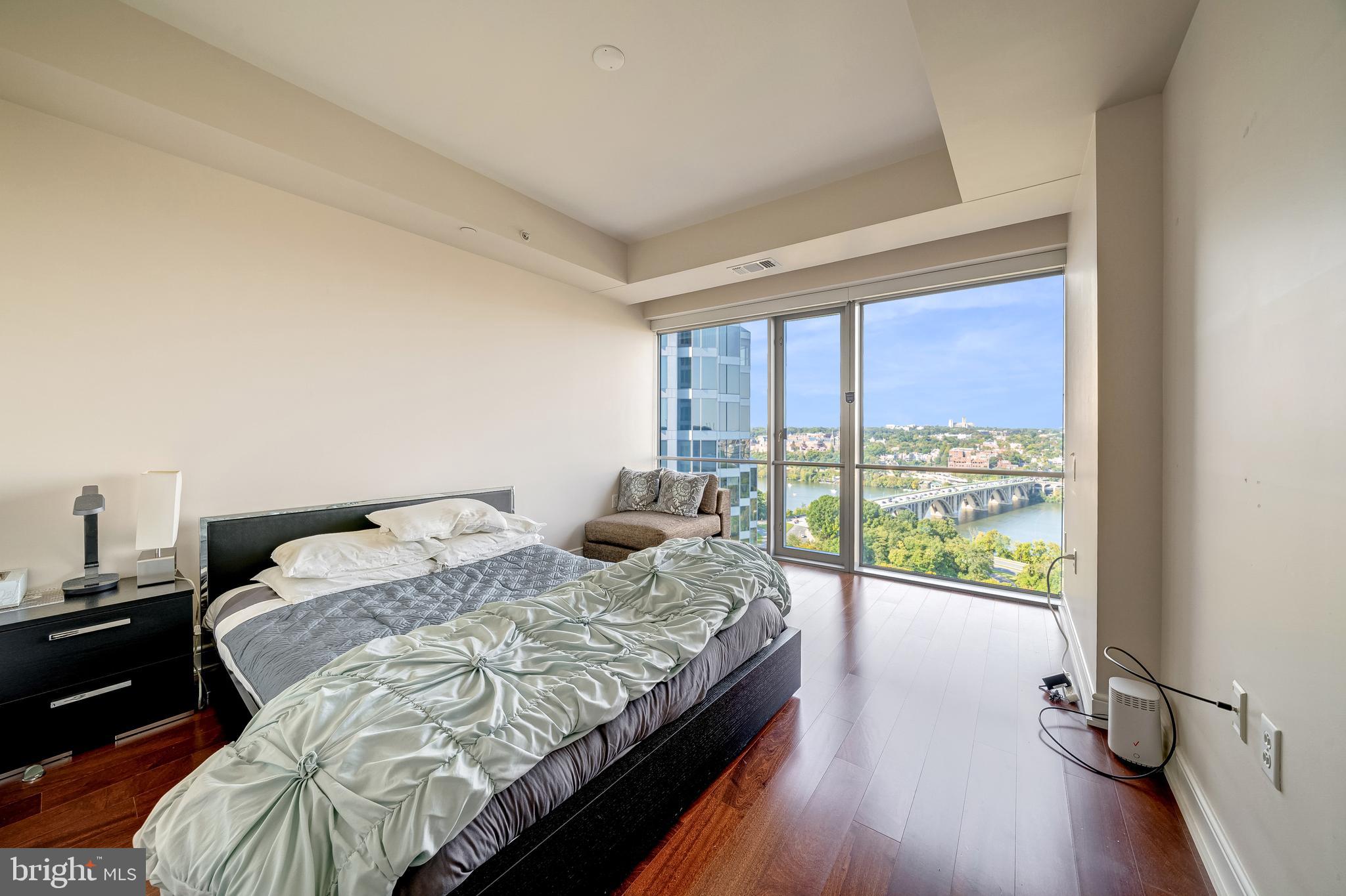 THE WATERVIEW - Residential Lease