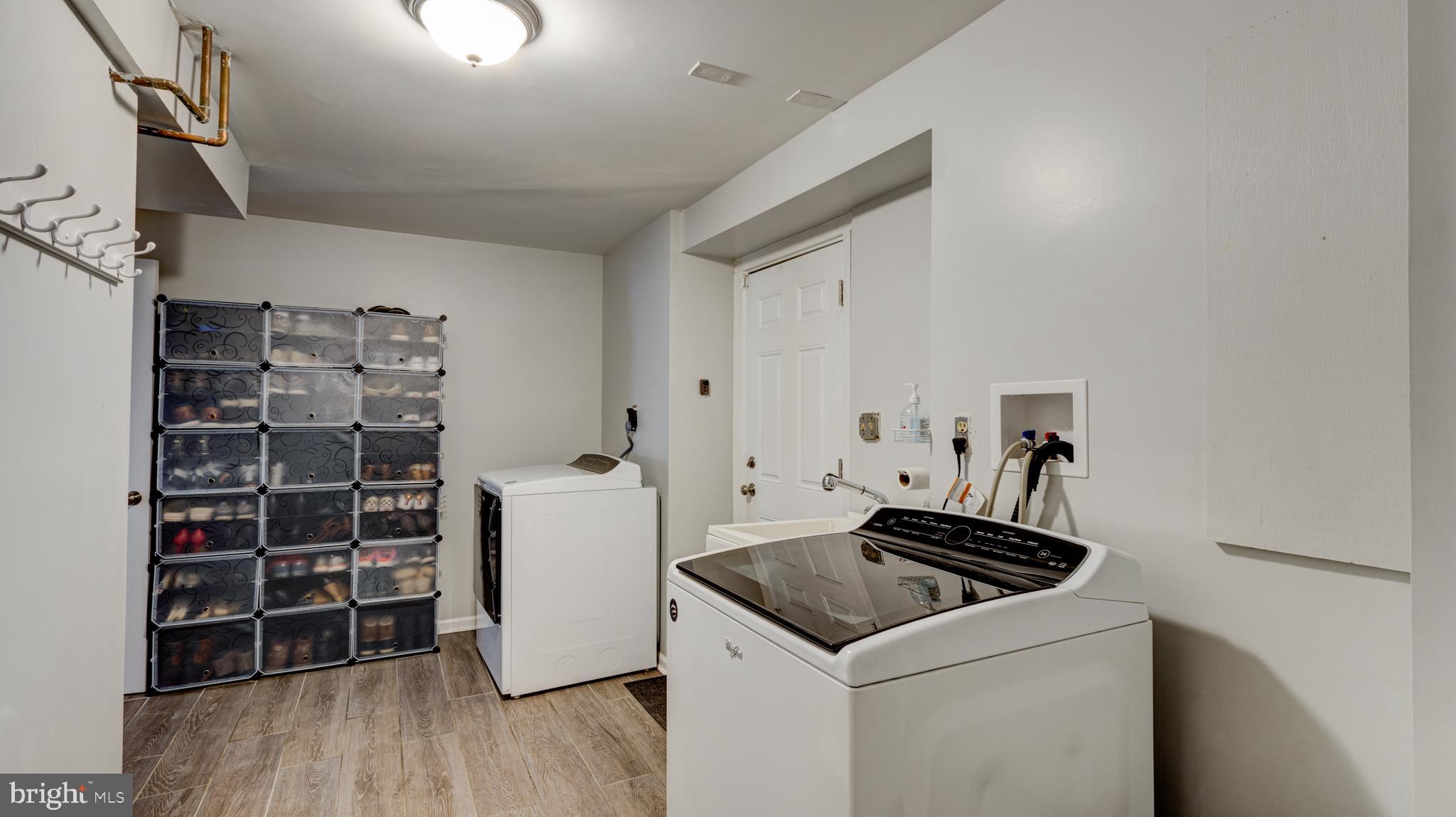 GWYNN ACRES - Residential