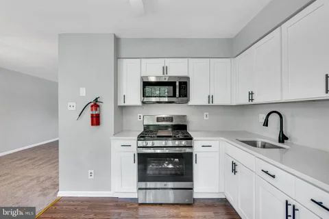 MLS: NJCD2121574