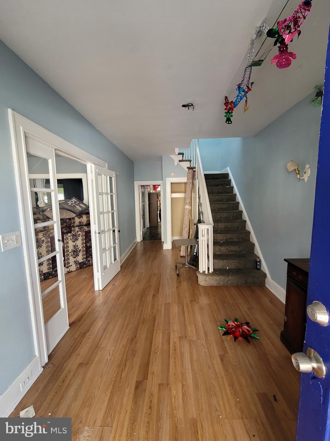 EVERGREEN LAWN - Residential