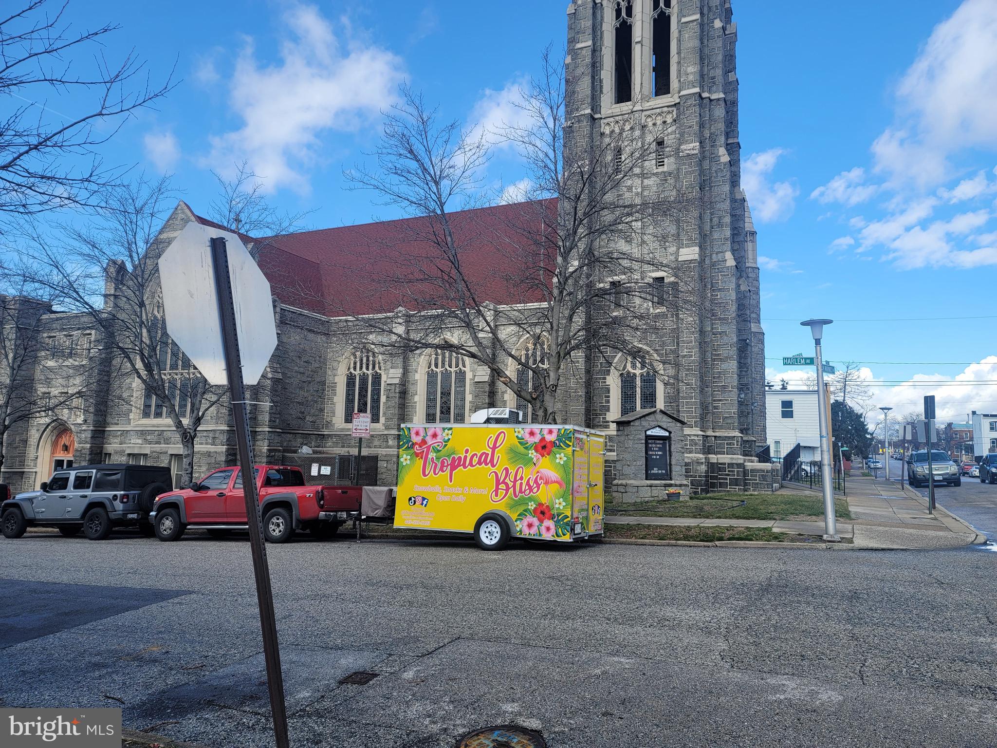 EVERGREEN LAWN - Residential