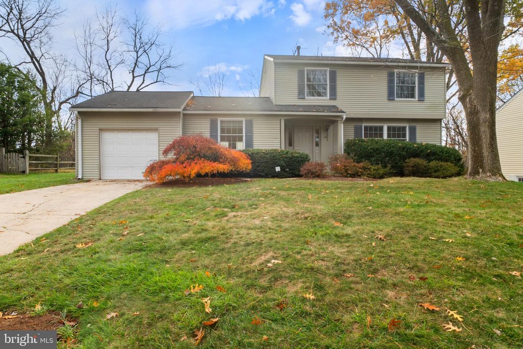 Photo of 5546 Phelps Luck Drive, COLUMBIA, MD 21045 (MLS # MDHW2060762)