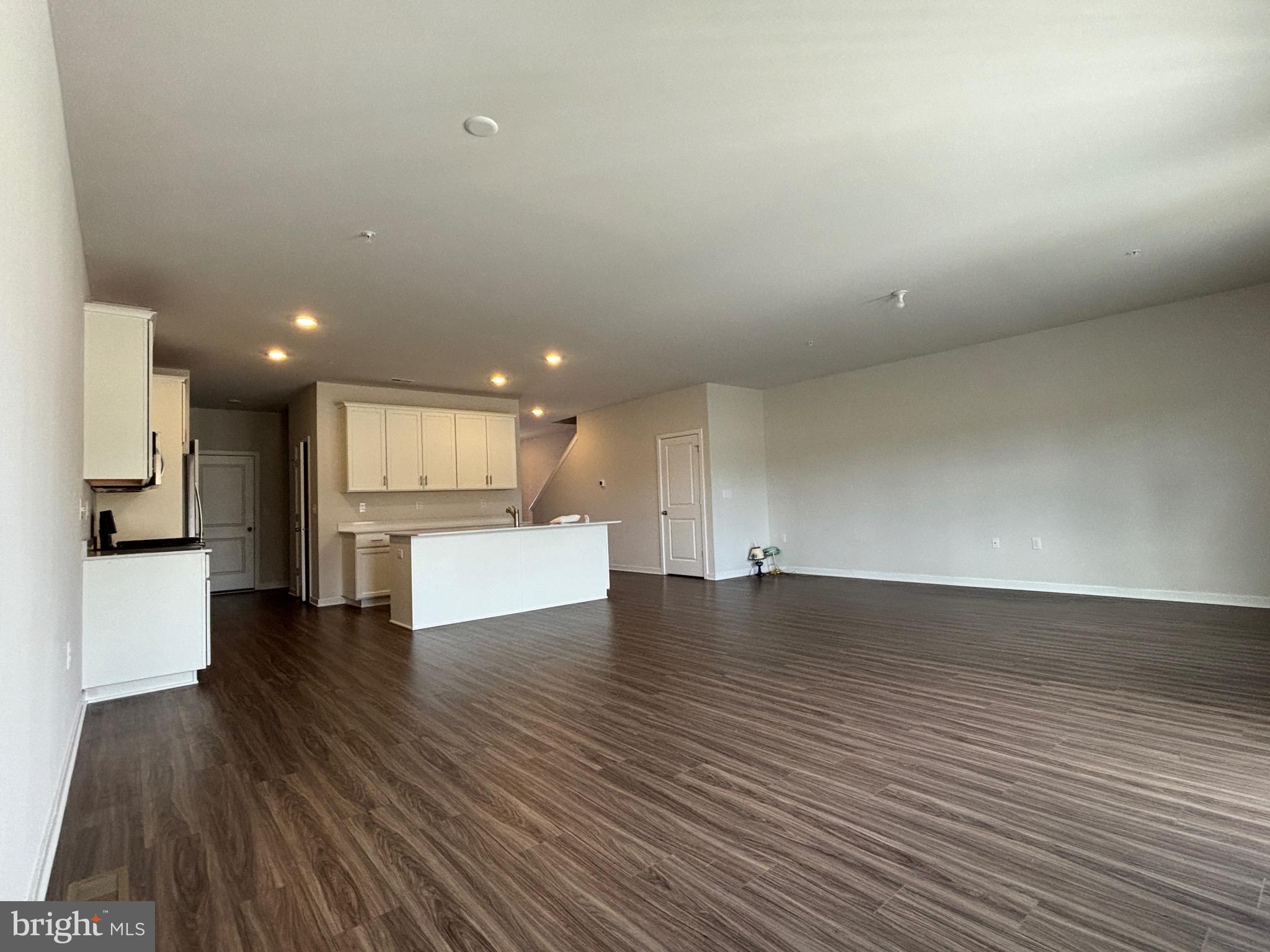 COVENTRY CHASE - Residential