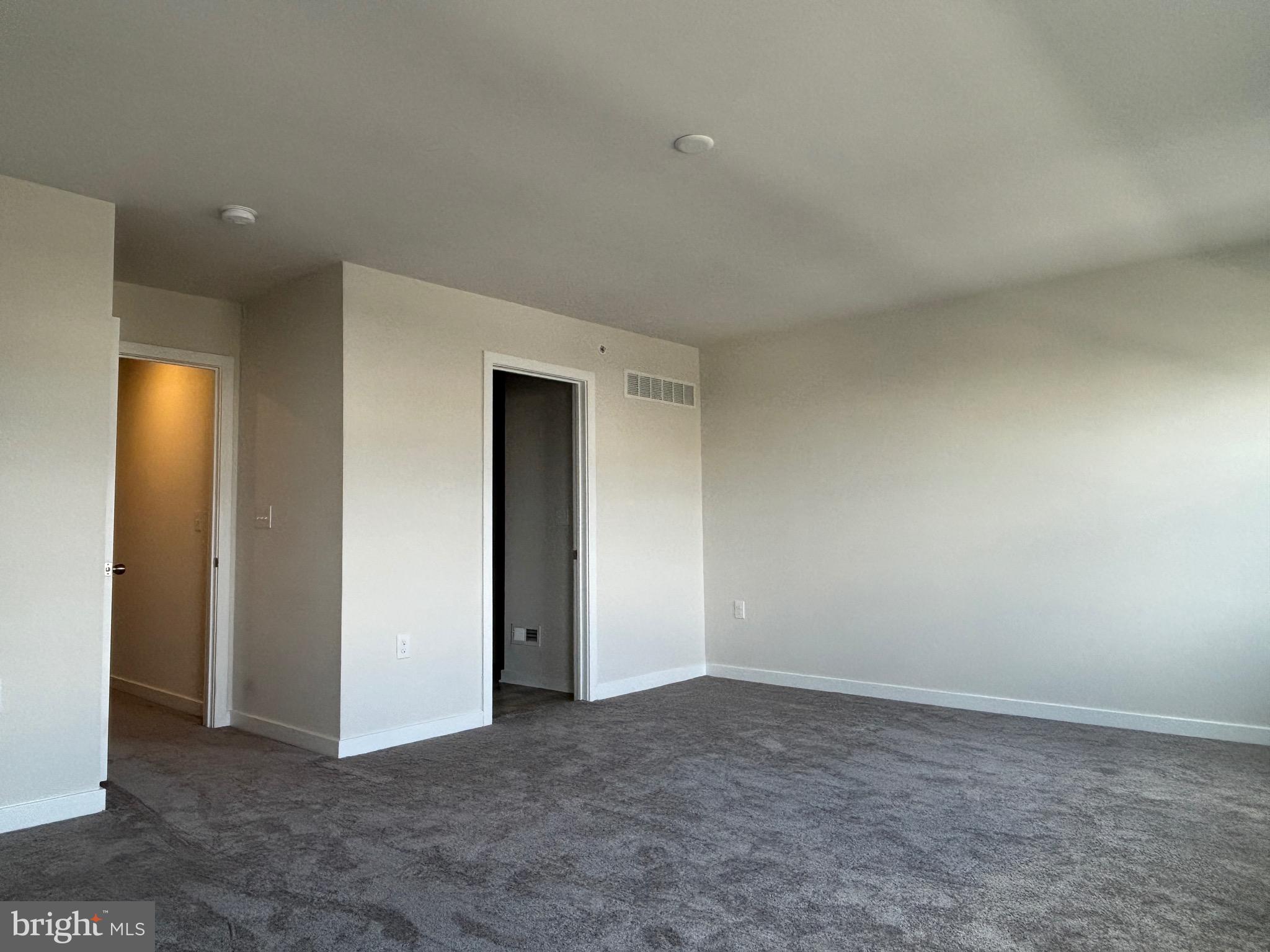 COVENTRY CHASE - Residential