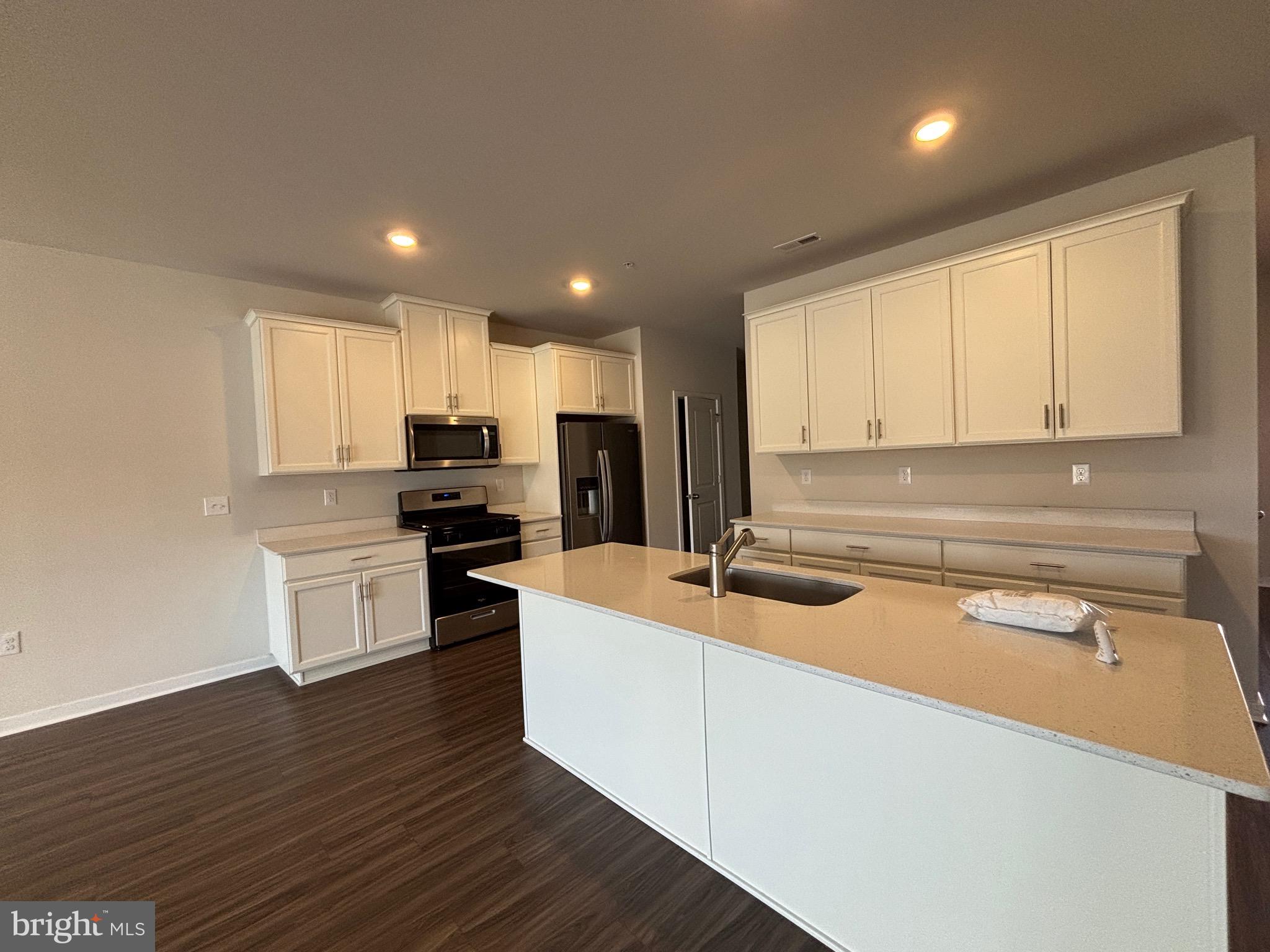 COVENTRY CHASE - Residential