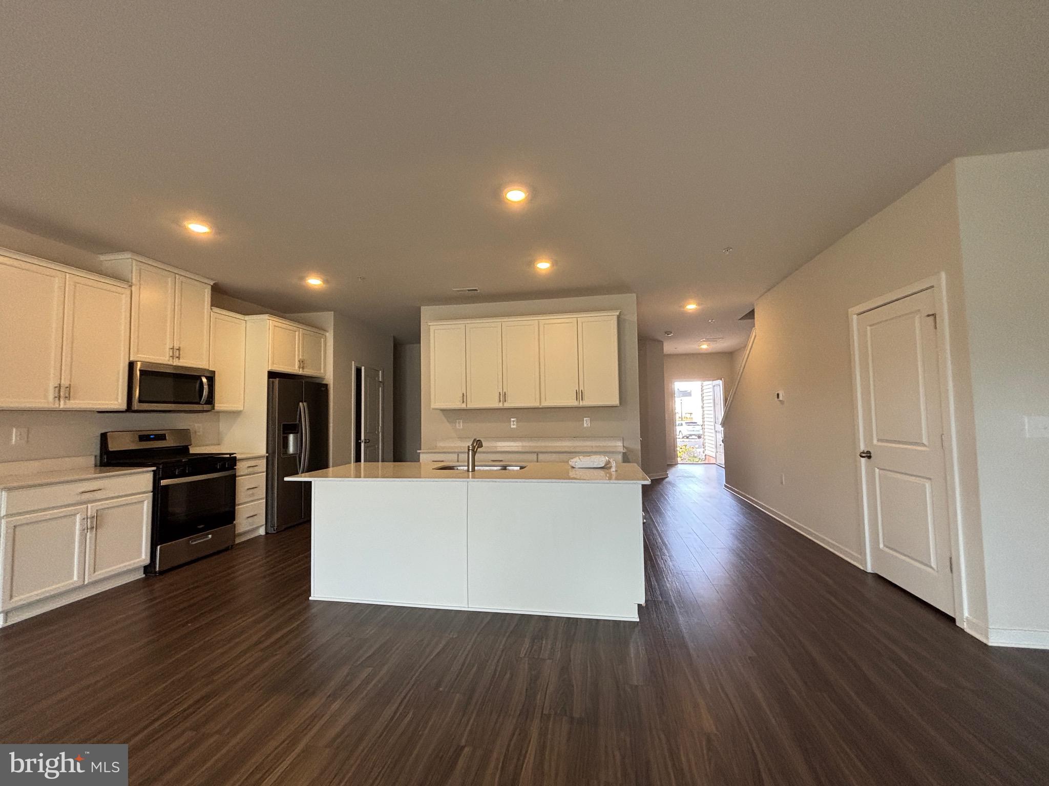 COVENTRY CHASE - Residential