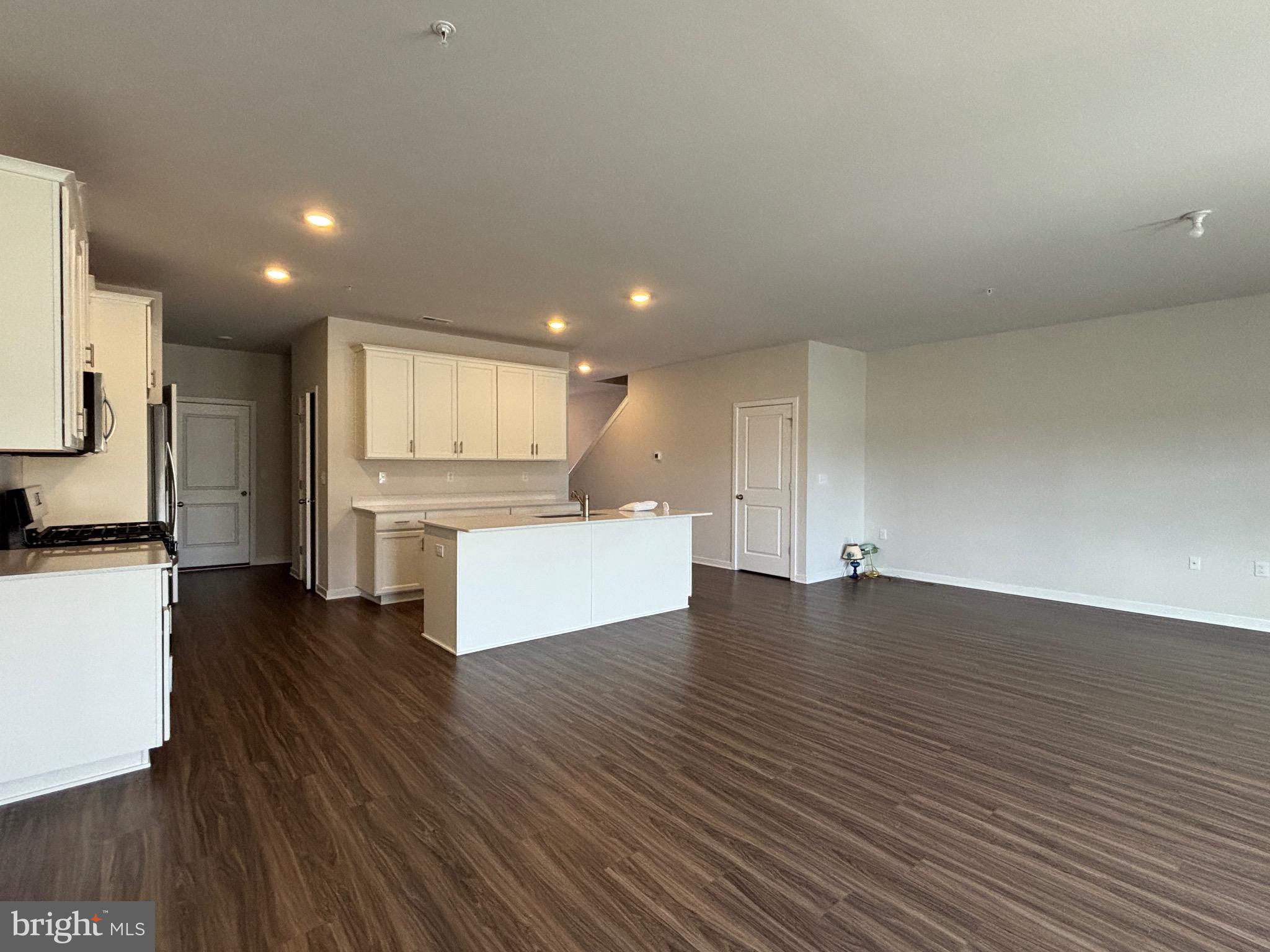 COVENTRY CHASE - Residential