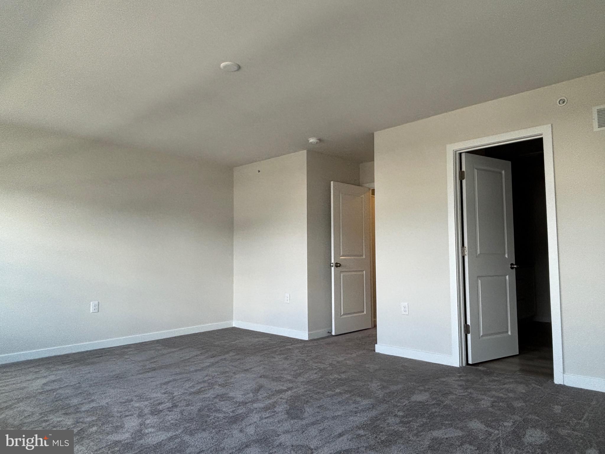 COVENTRY CHASE - Residential