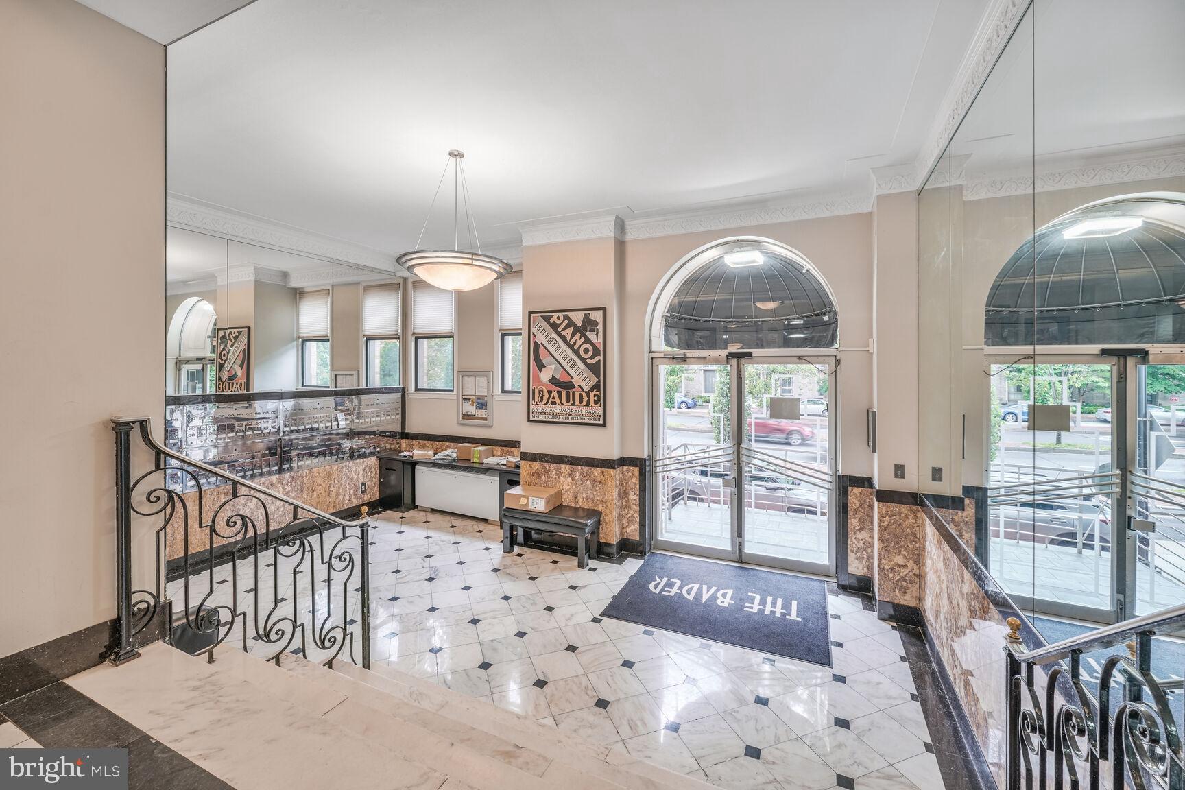 2515 K STREET NW 205