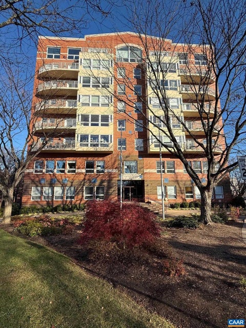 Condo For Sale - 250 West Main St St #402<br/> CHARLOTTESVILLE, VA 22902