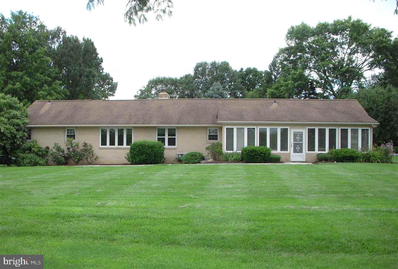OUTDOOR COUNTRY CLUB - Residential