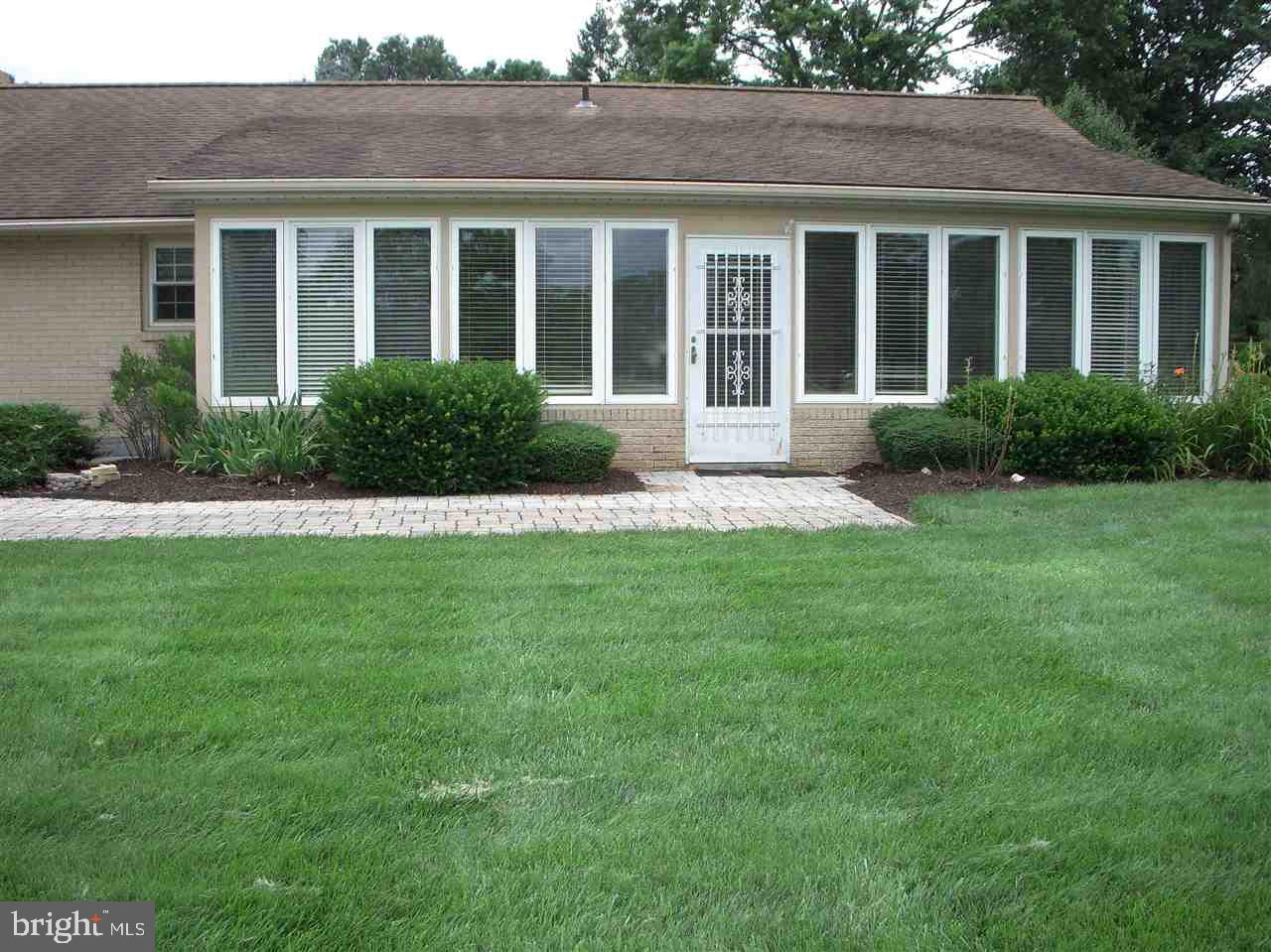 OUTDOOR COUNTRY CLUB - Residential