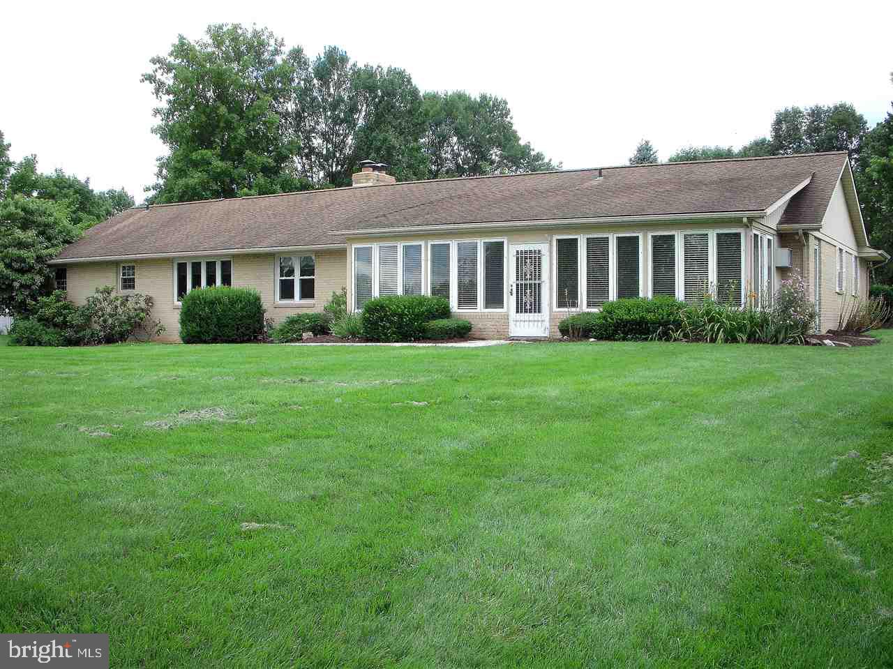 OUTDOOR COUNTRY CLUB - Residential