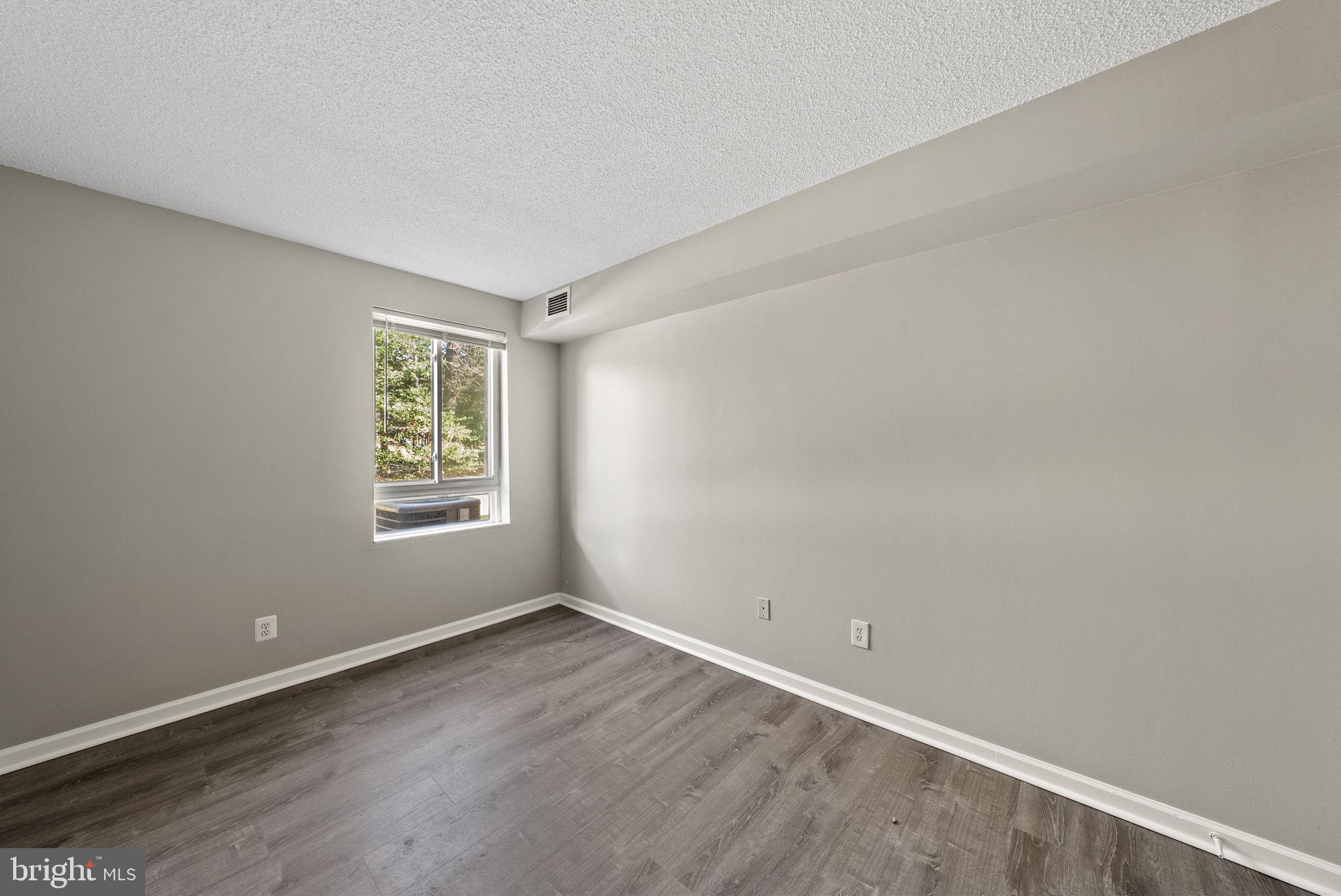 SHADOWOOD - Residential