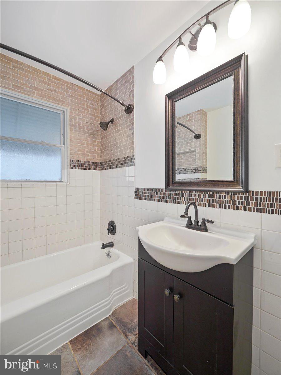 HAGERSTOWN - Residential