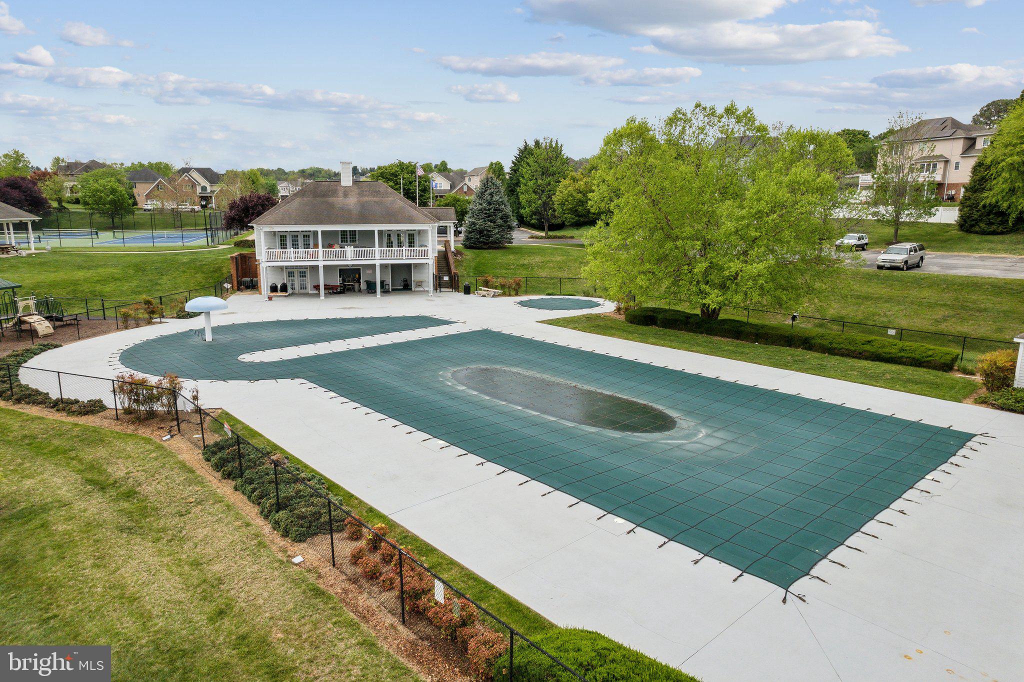 SPRING LAKES - Residential