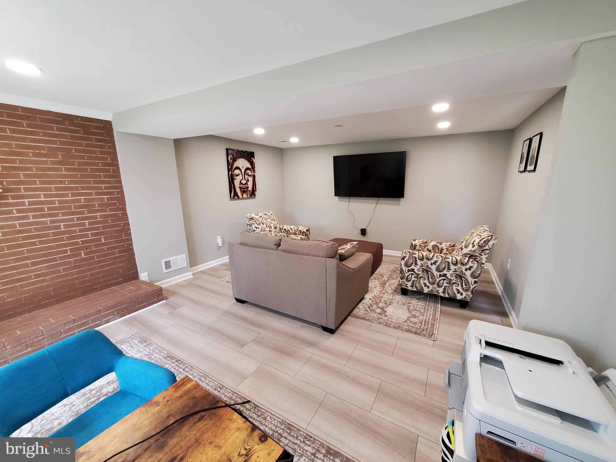 MARLBORO MEADOWS - Residential