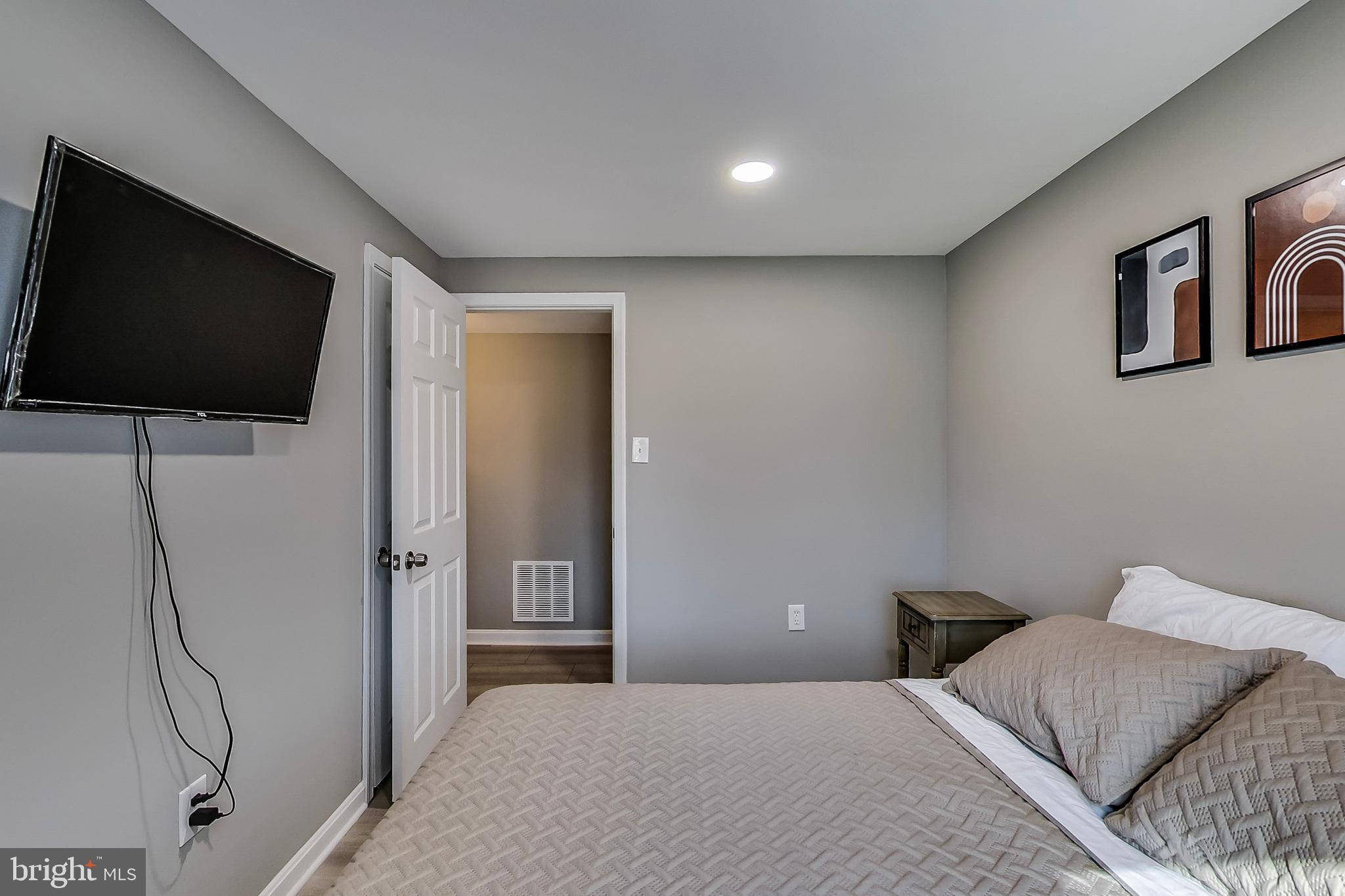 MARLBORO MEADOWS - Residential