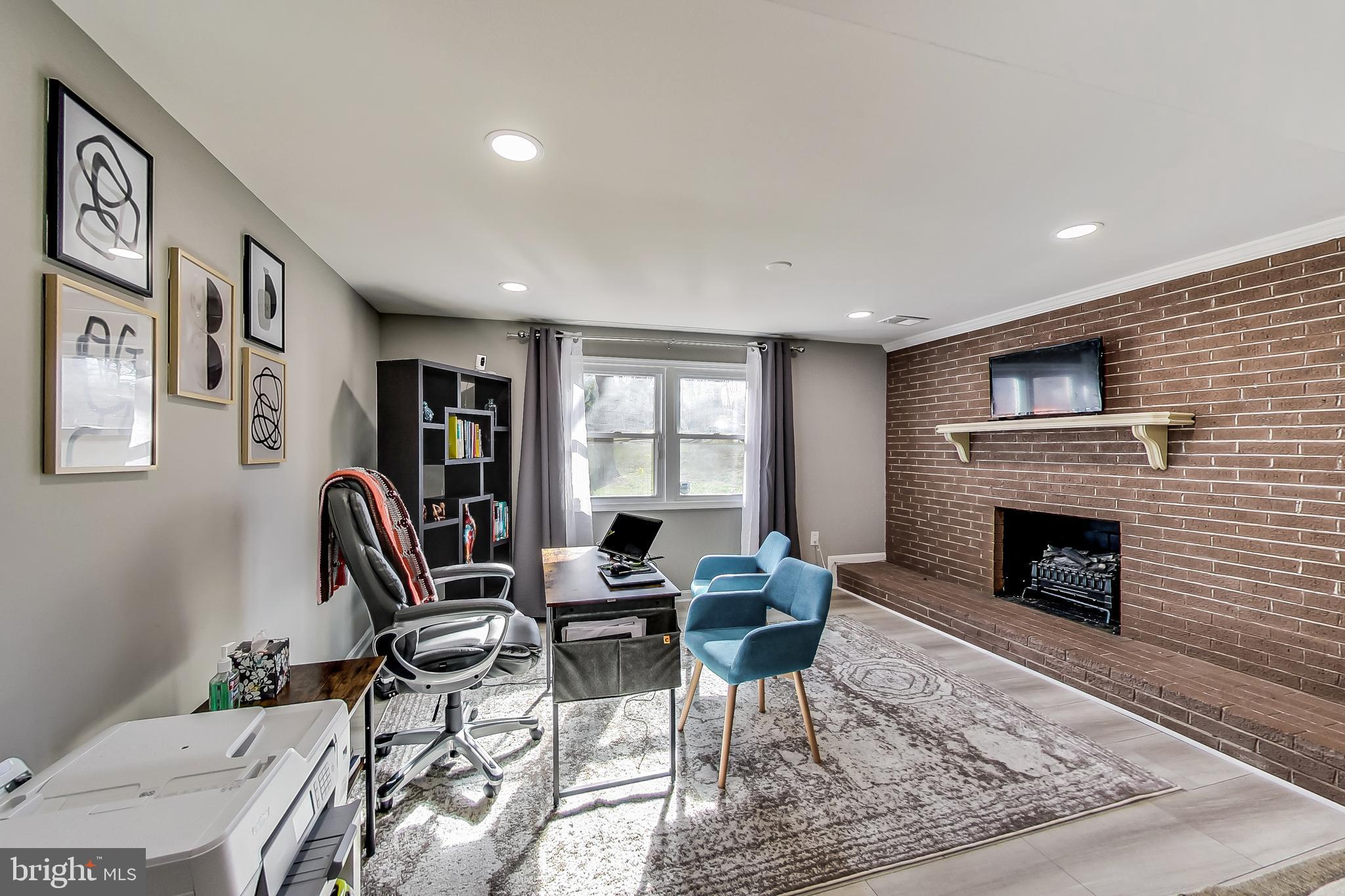 MARLBORO MEADOWS - Residential