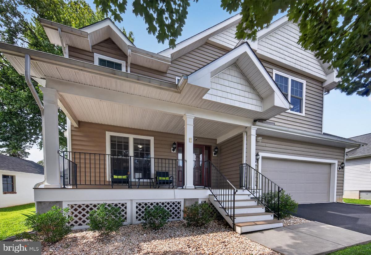 2504 CEDAR AVENUE