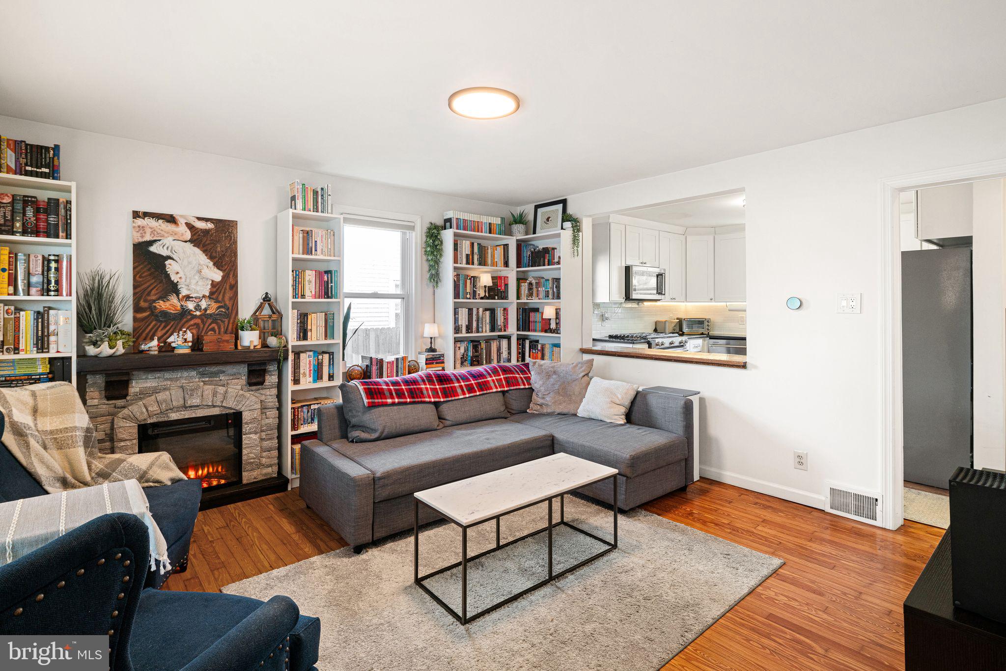 39 W 3RD STREET
