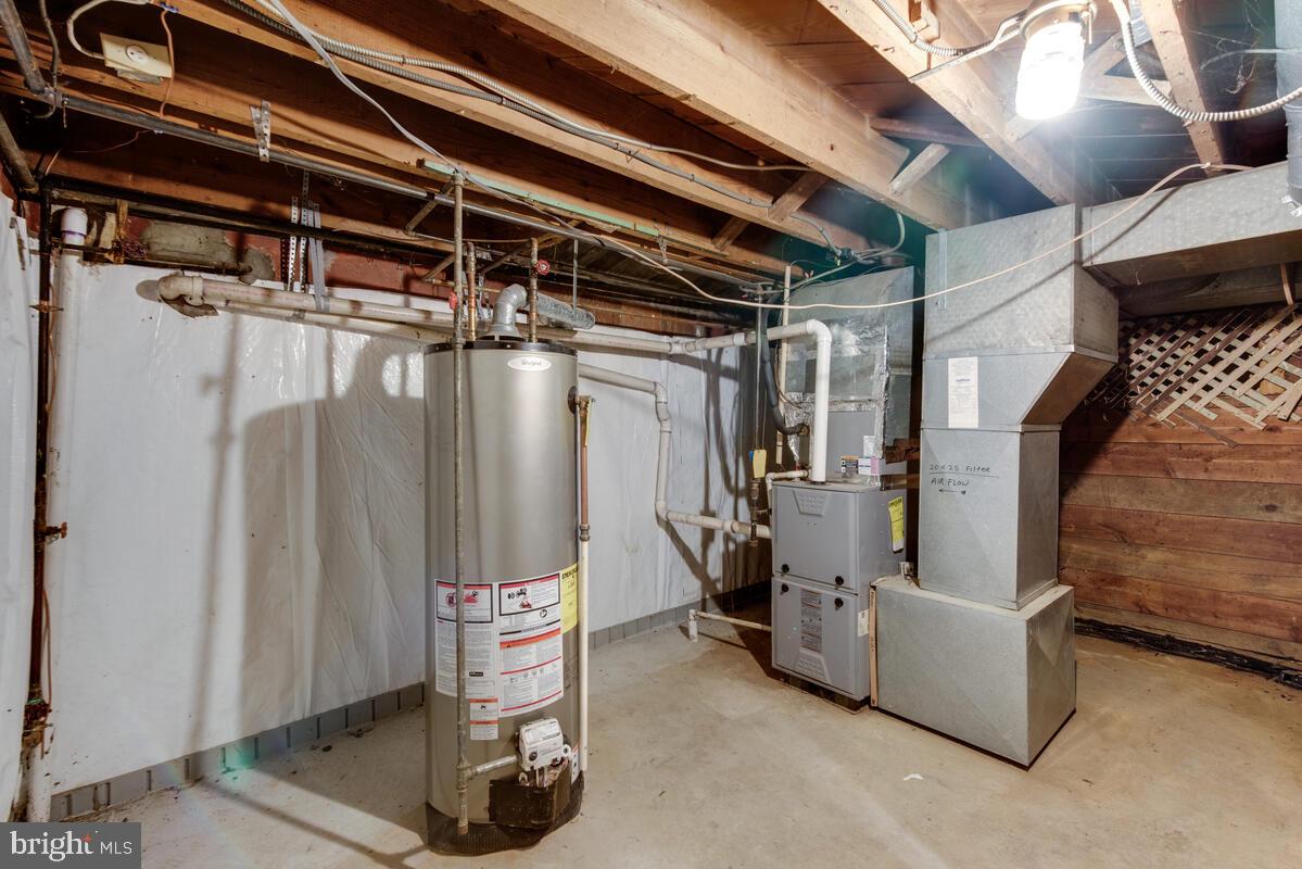 CASTLE MANOR - Residential