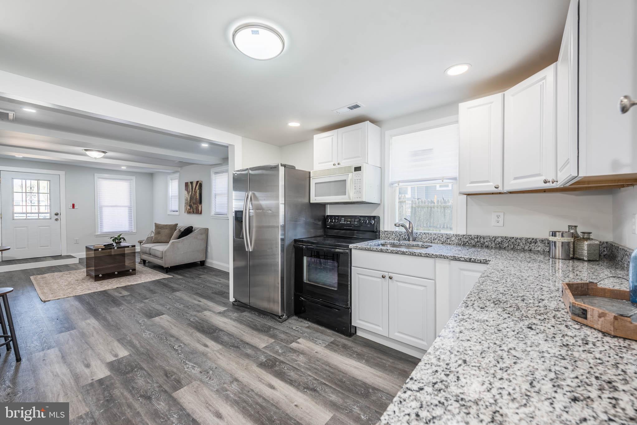 CATONSVILLE MANOR - Residential