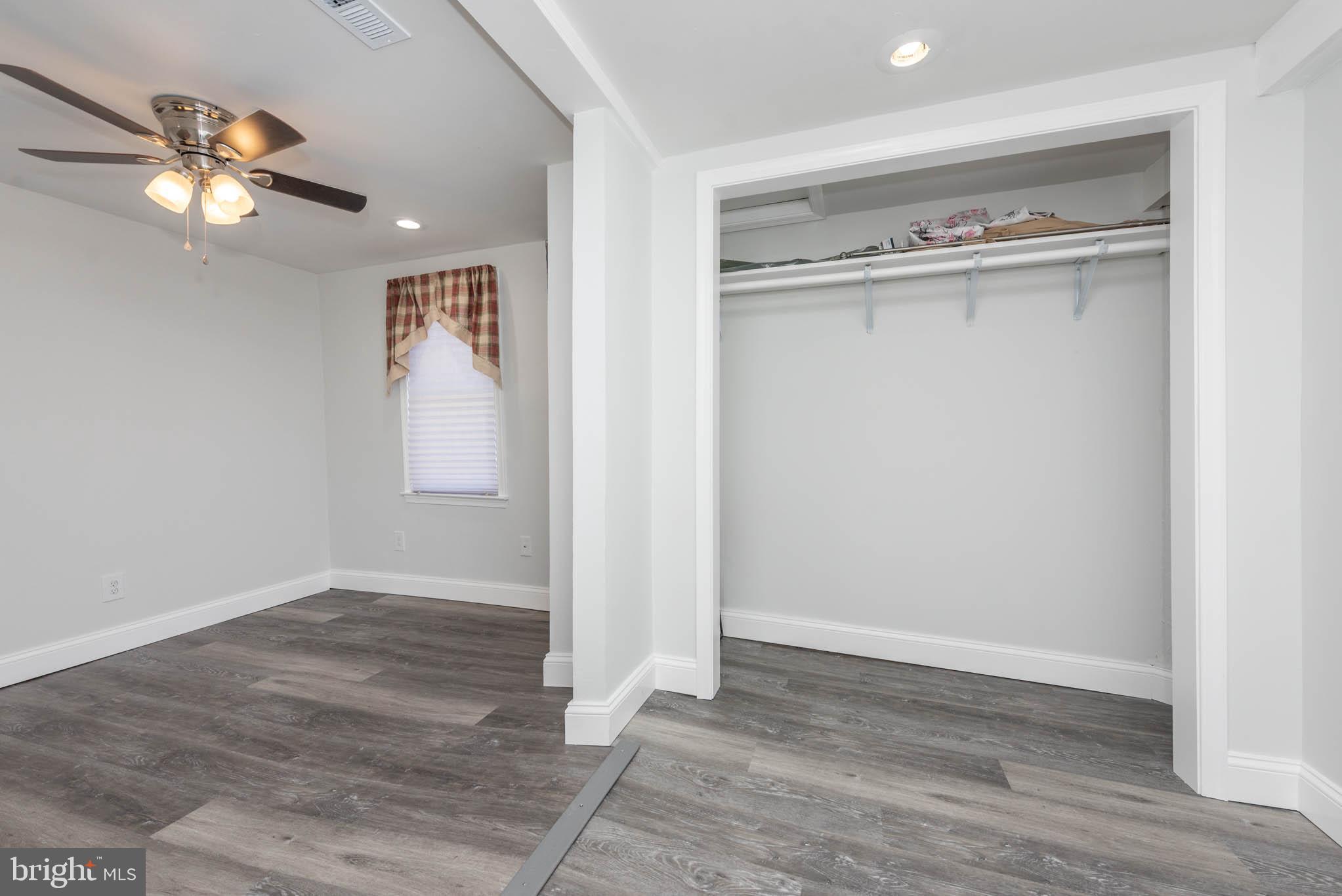 CATONSVILLE MANOR - Residential