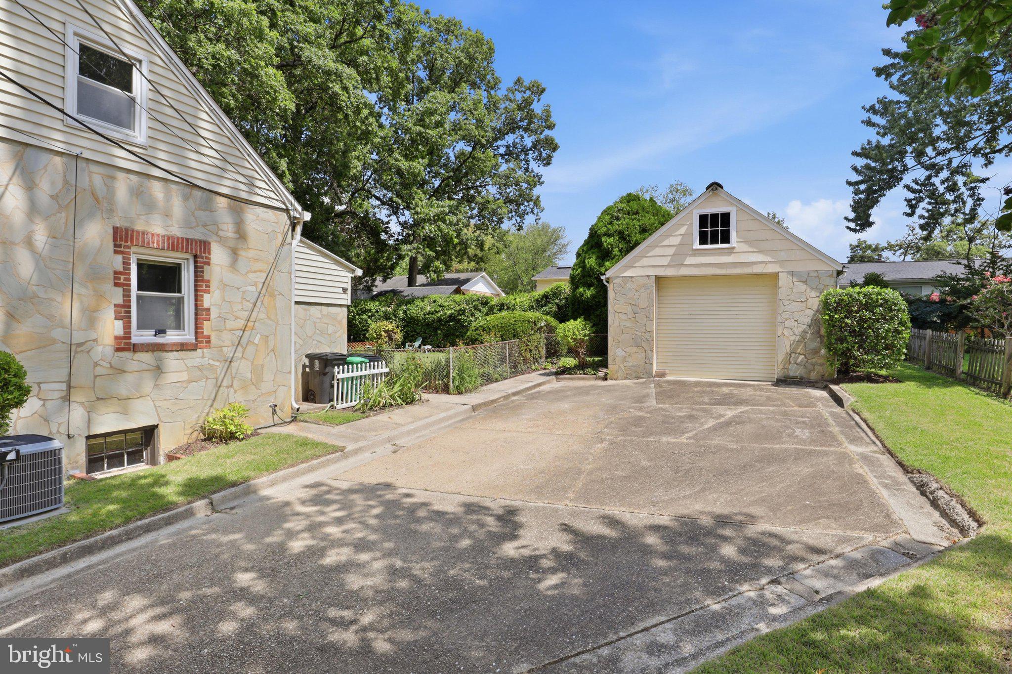 6309 NAVAL AVENUE