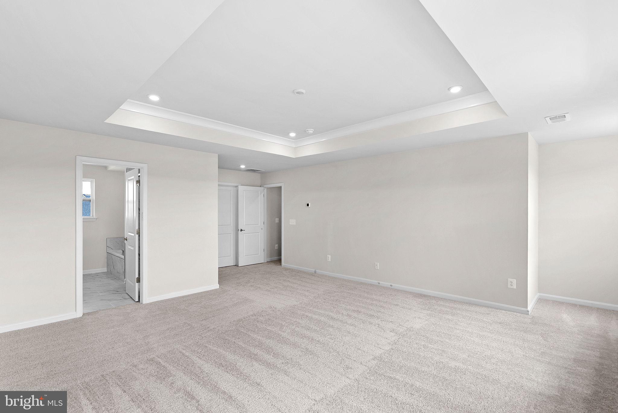 HUNTWELL WEST - Residential