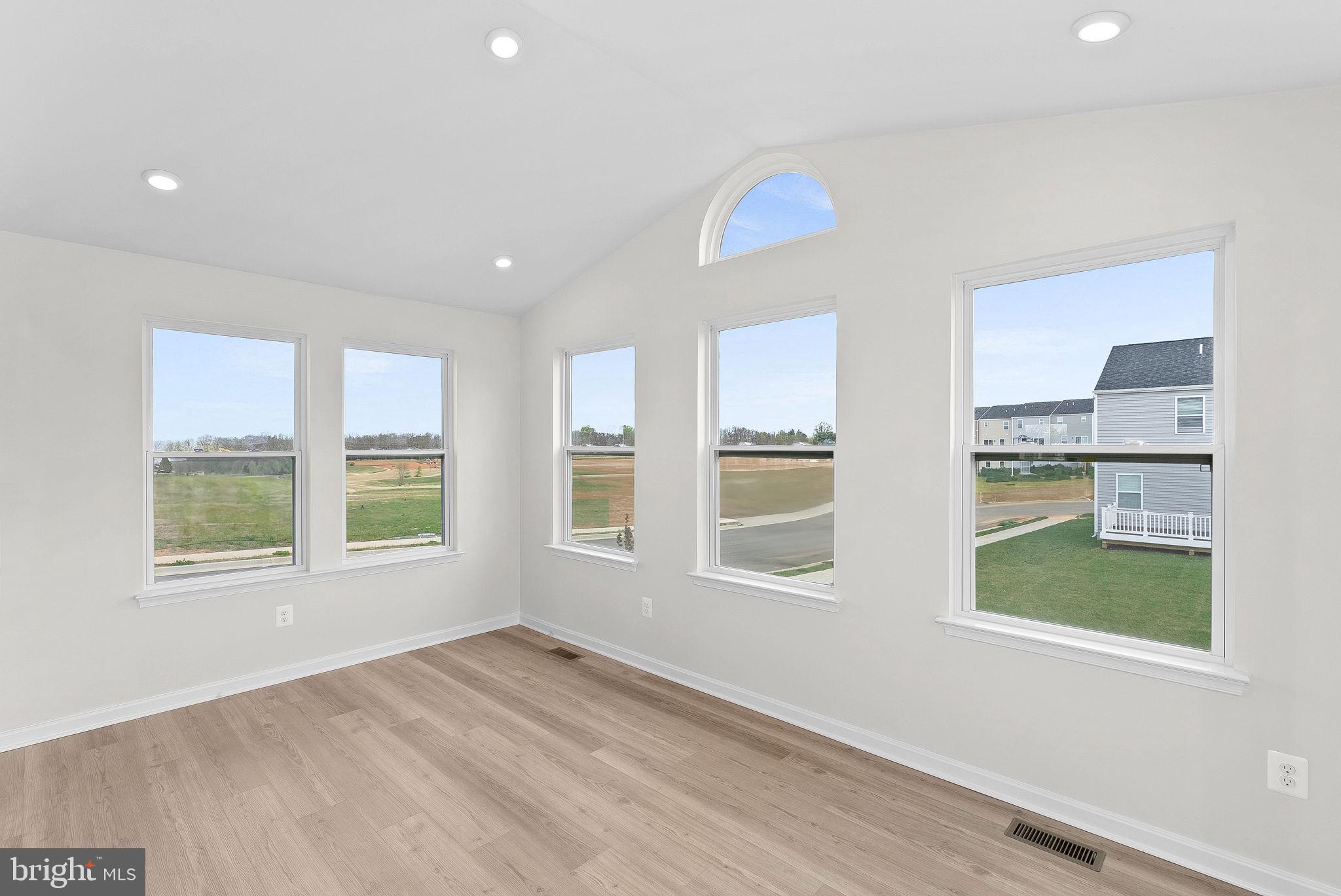 HUNTWELL WEST - Residential