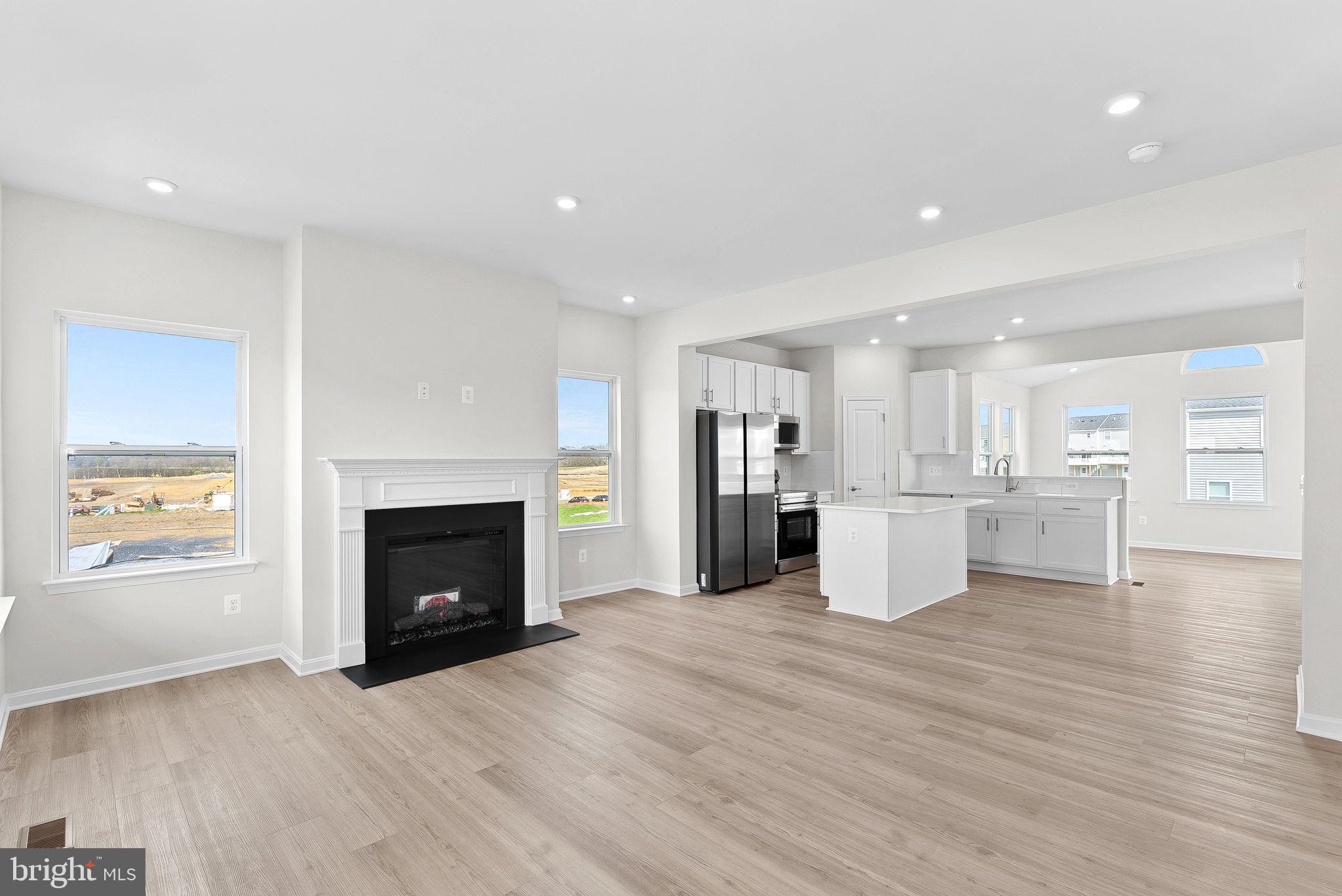 HUNTWELL WEST - Residential