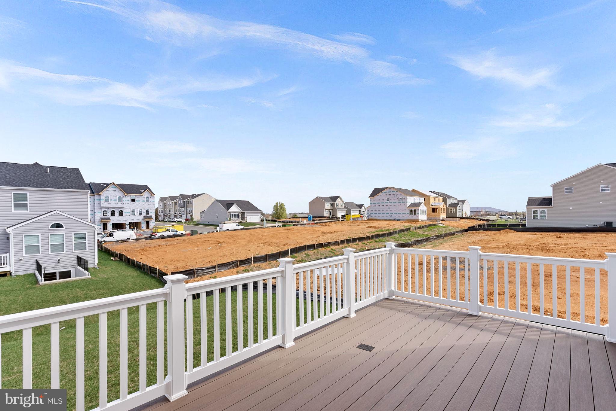 HUNTWELL WEST - Residential