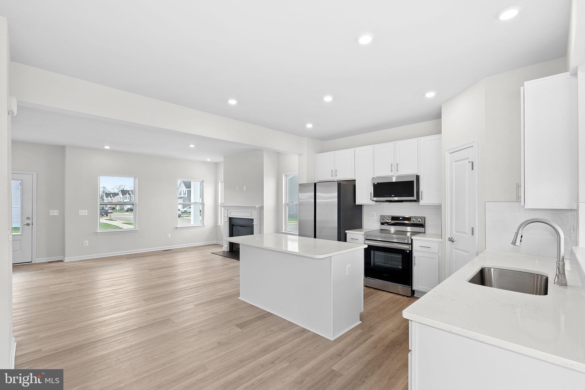 HUNTWELL WEST - Residential