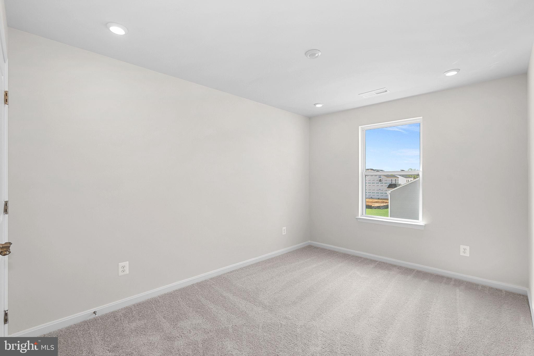 HUNTWELL WEST - Residential