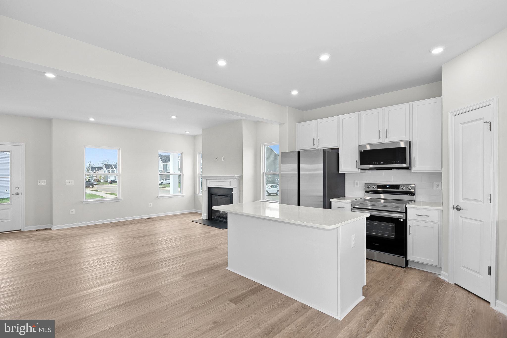 HUNTWELL WEST - Residential