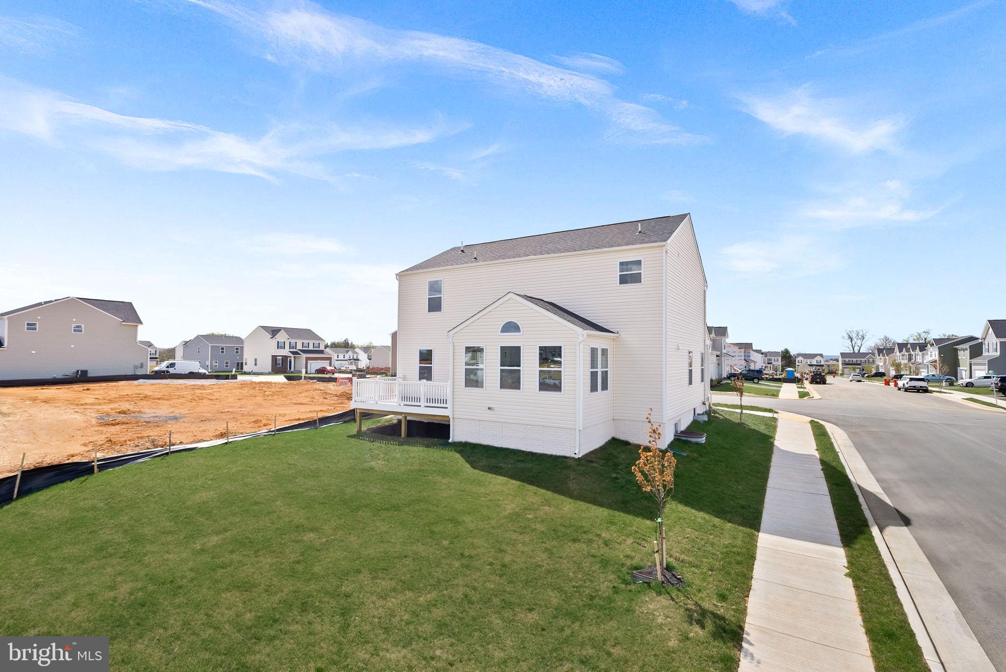 HUNTWELL WEST - Residential