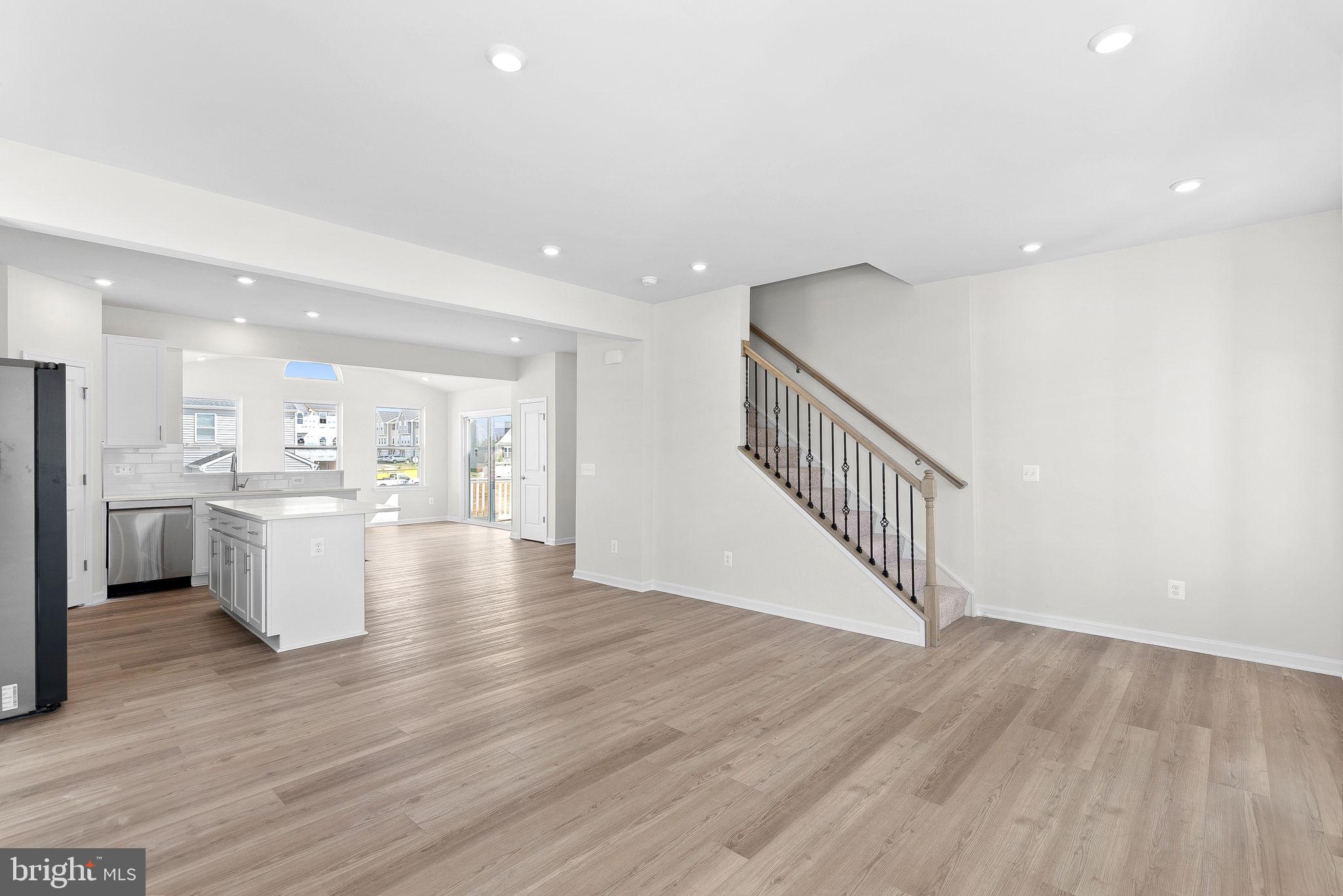 HUNTWELL WEST - Residential